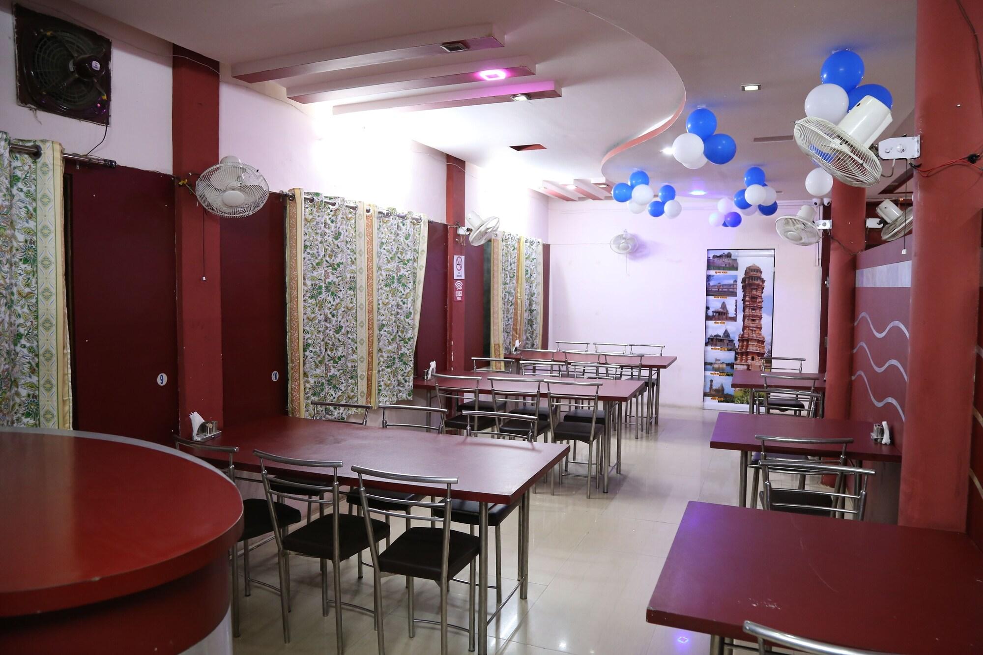 Hotel Shri Karani Vilas