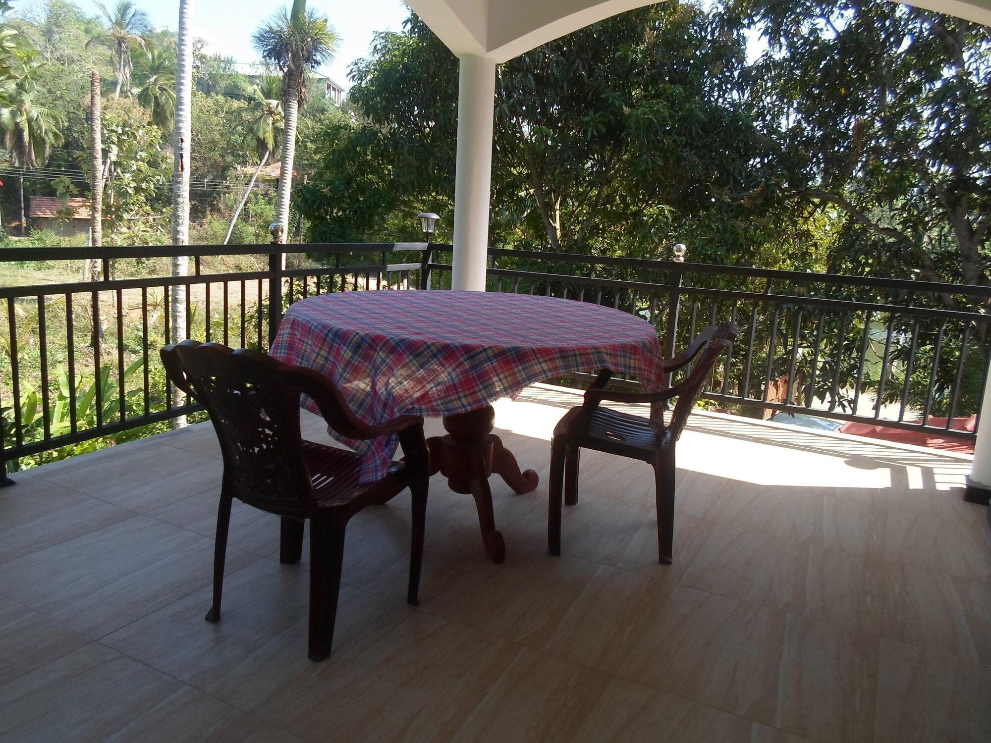 Amada Lake View Homestay