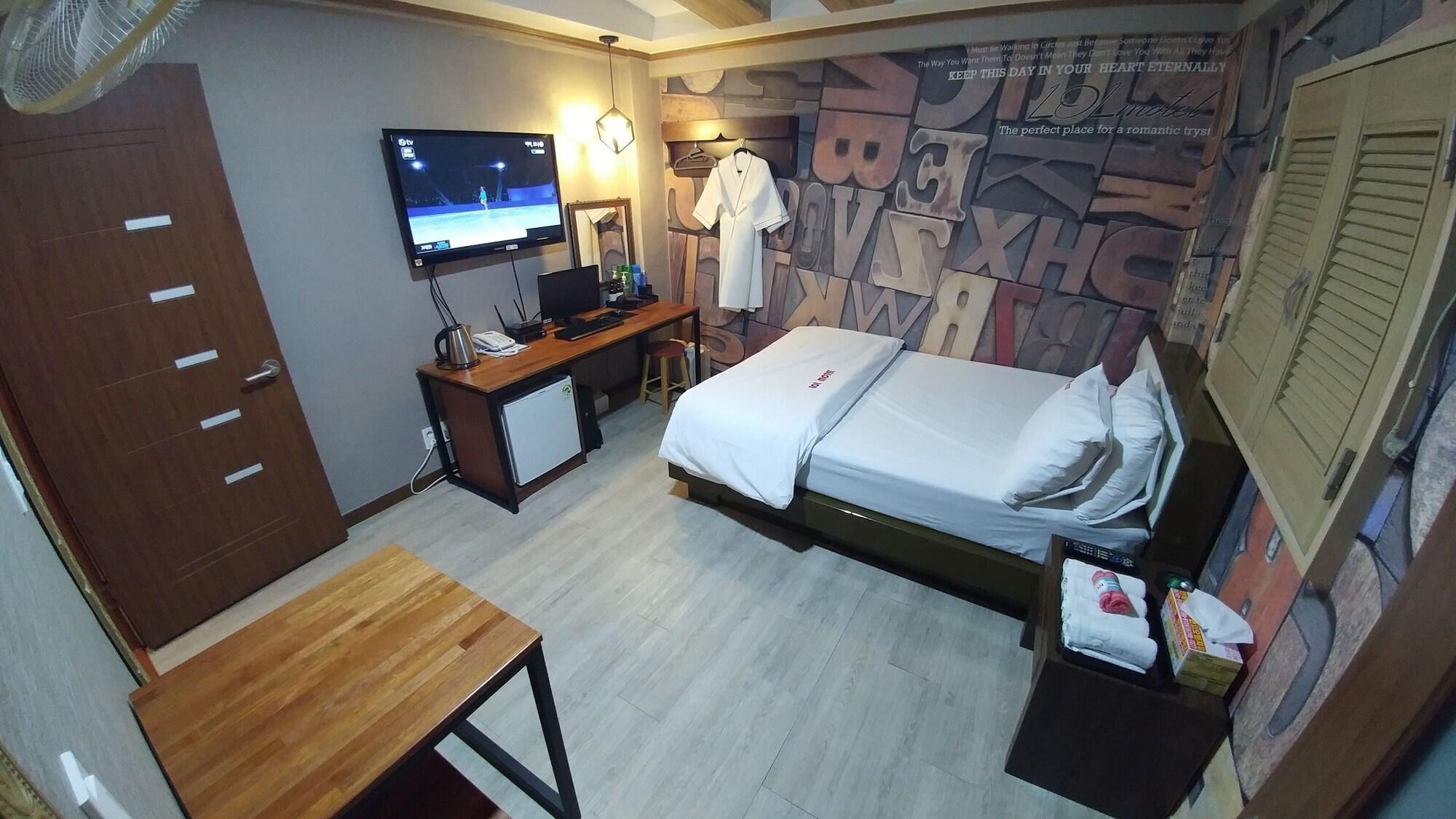 Lol Motel