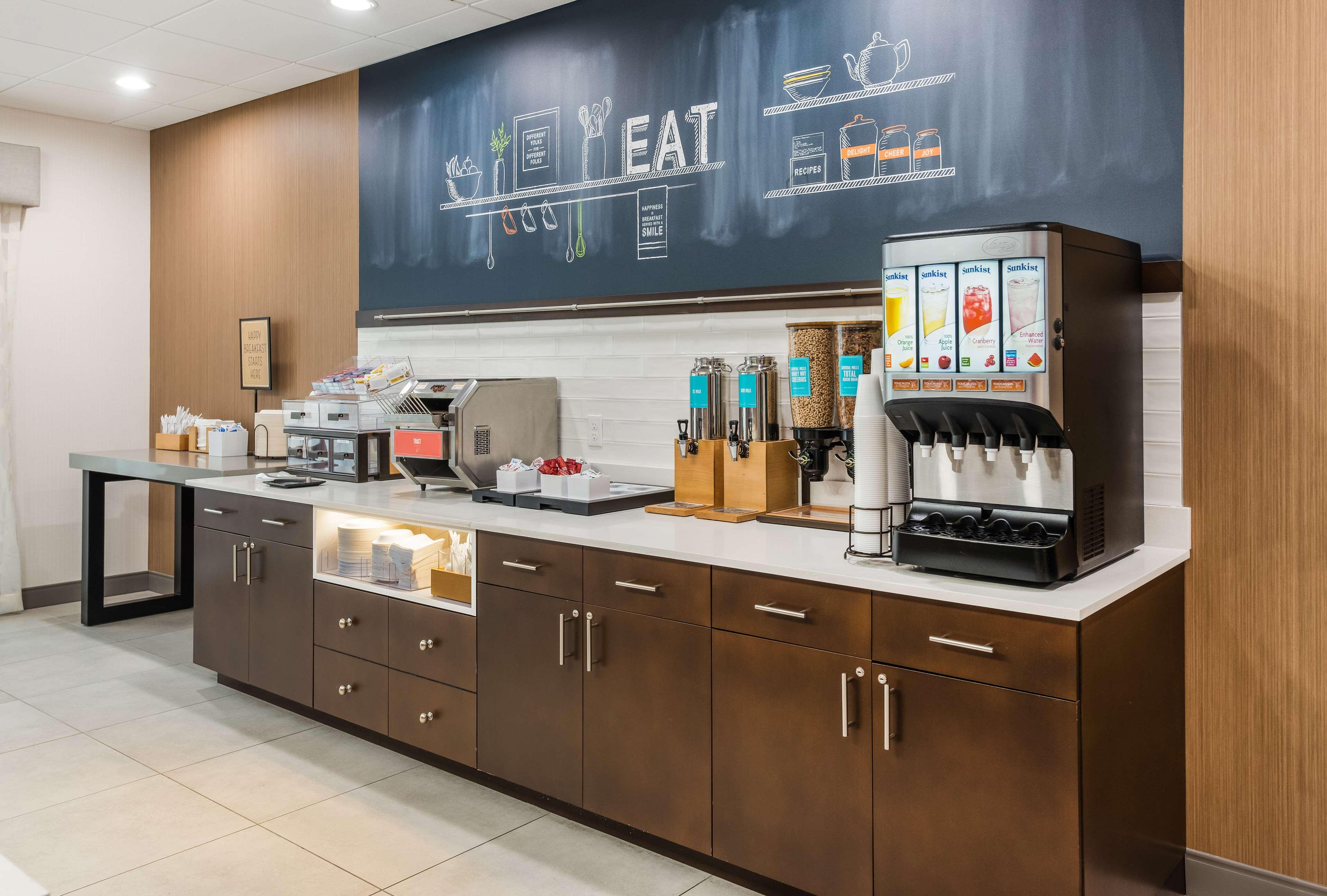 Hampton Inn And Suites Benton Harbor