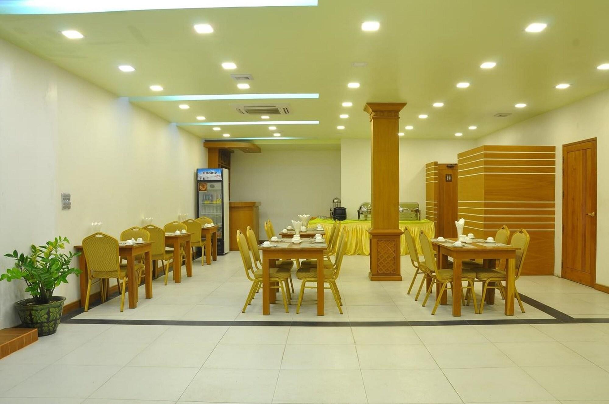 Paragon Hotel