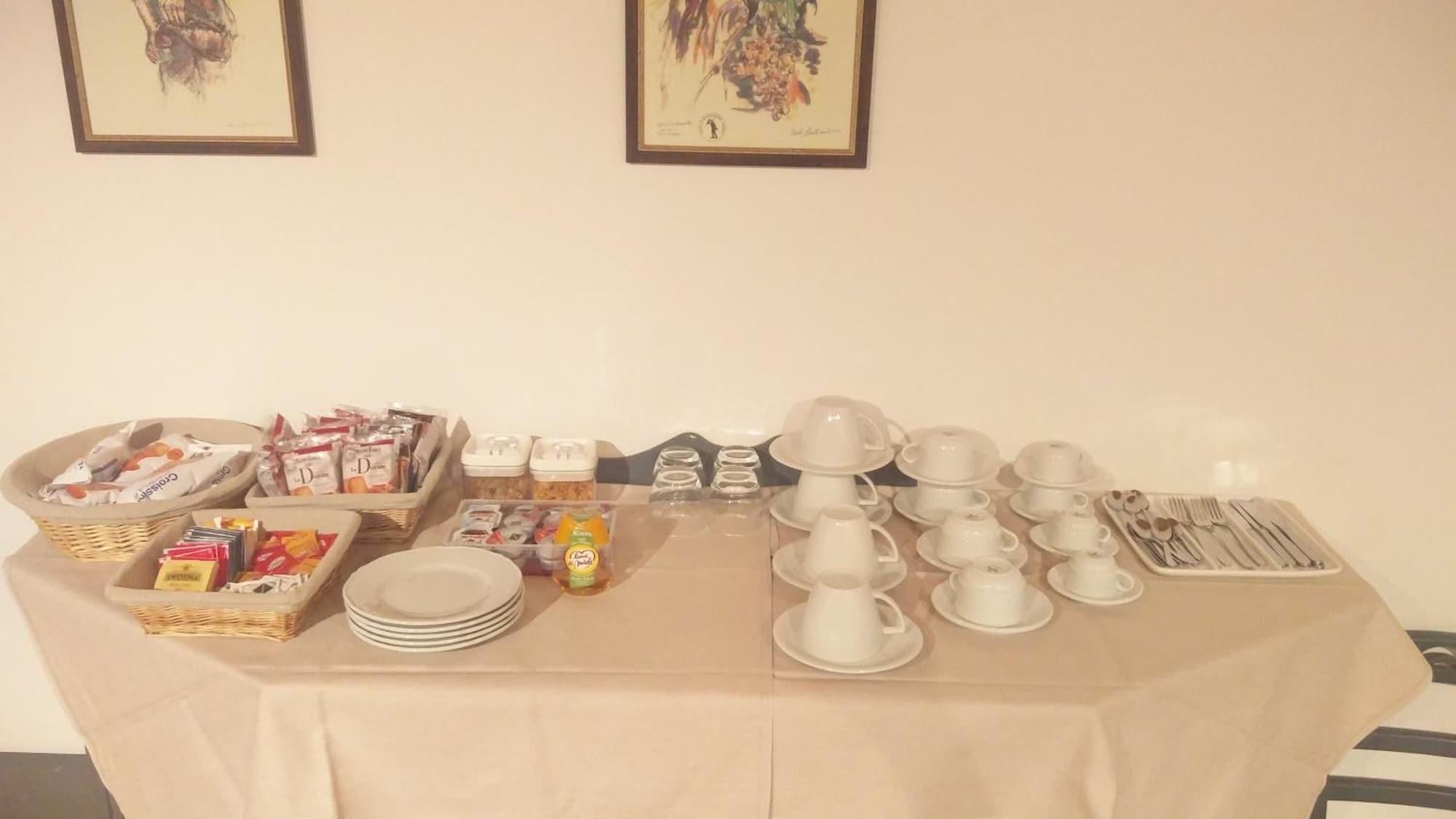 Elis Rooms
