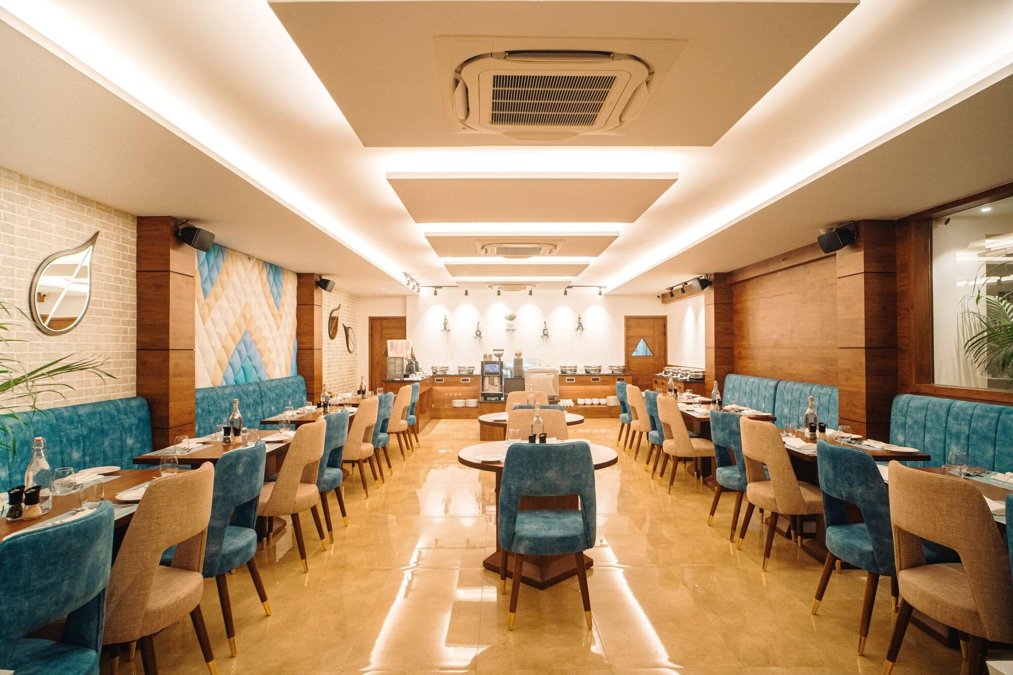 Playotel Premier Vijay Nagar