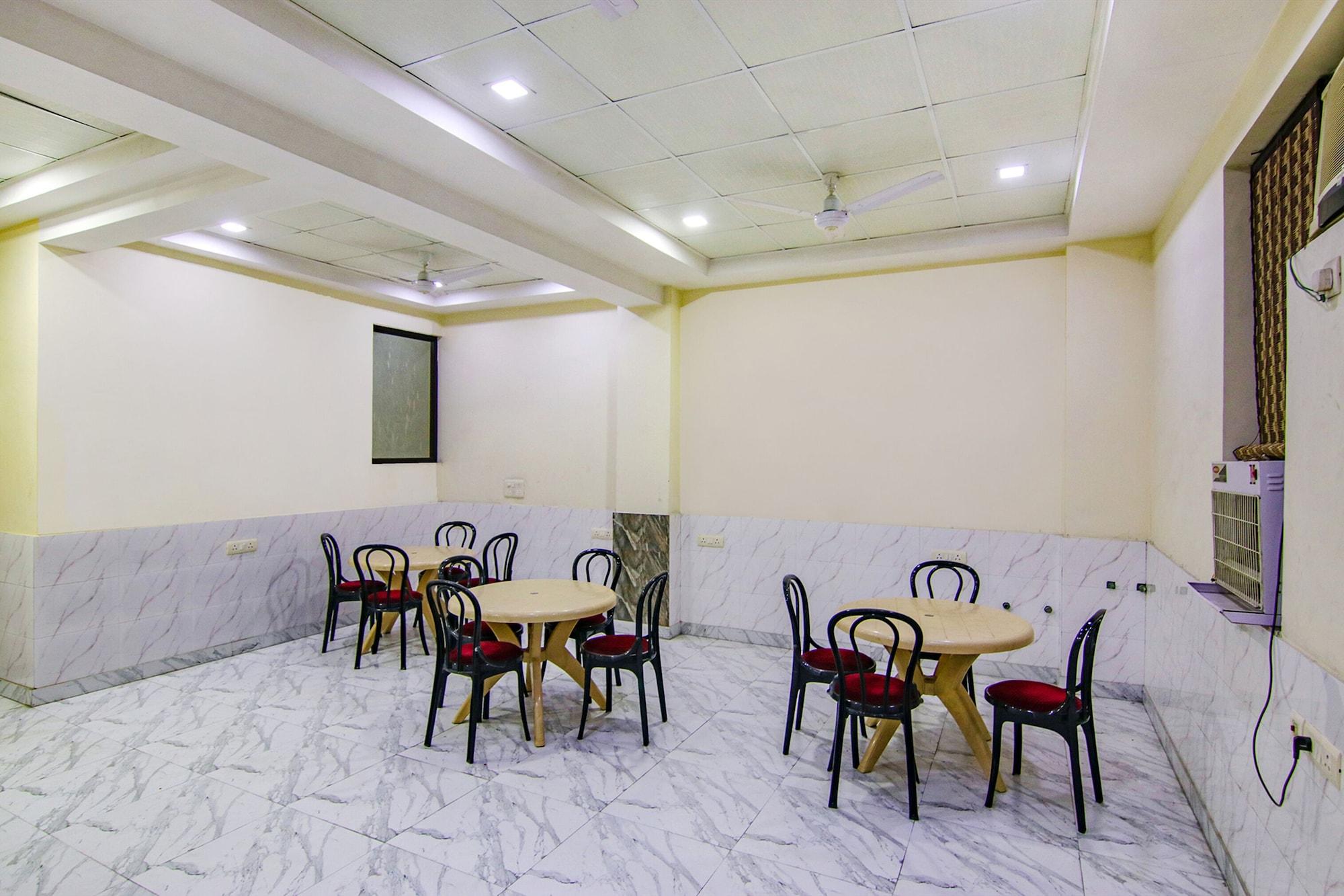 Fabhotel Ashok Vihar