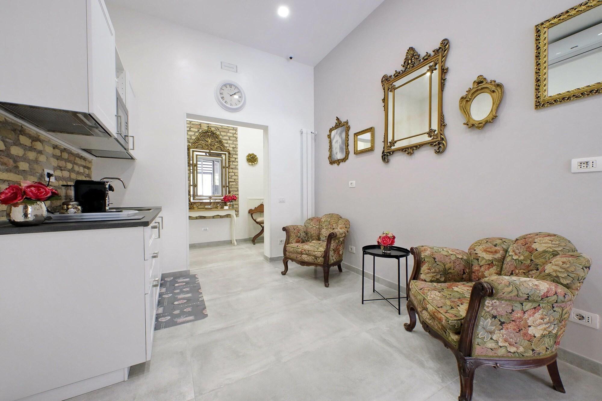 Roman Holiday Suites