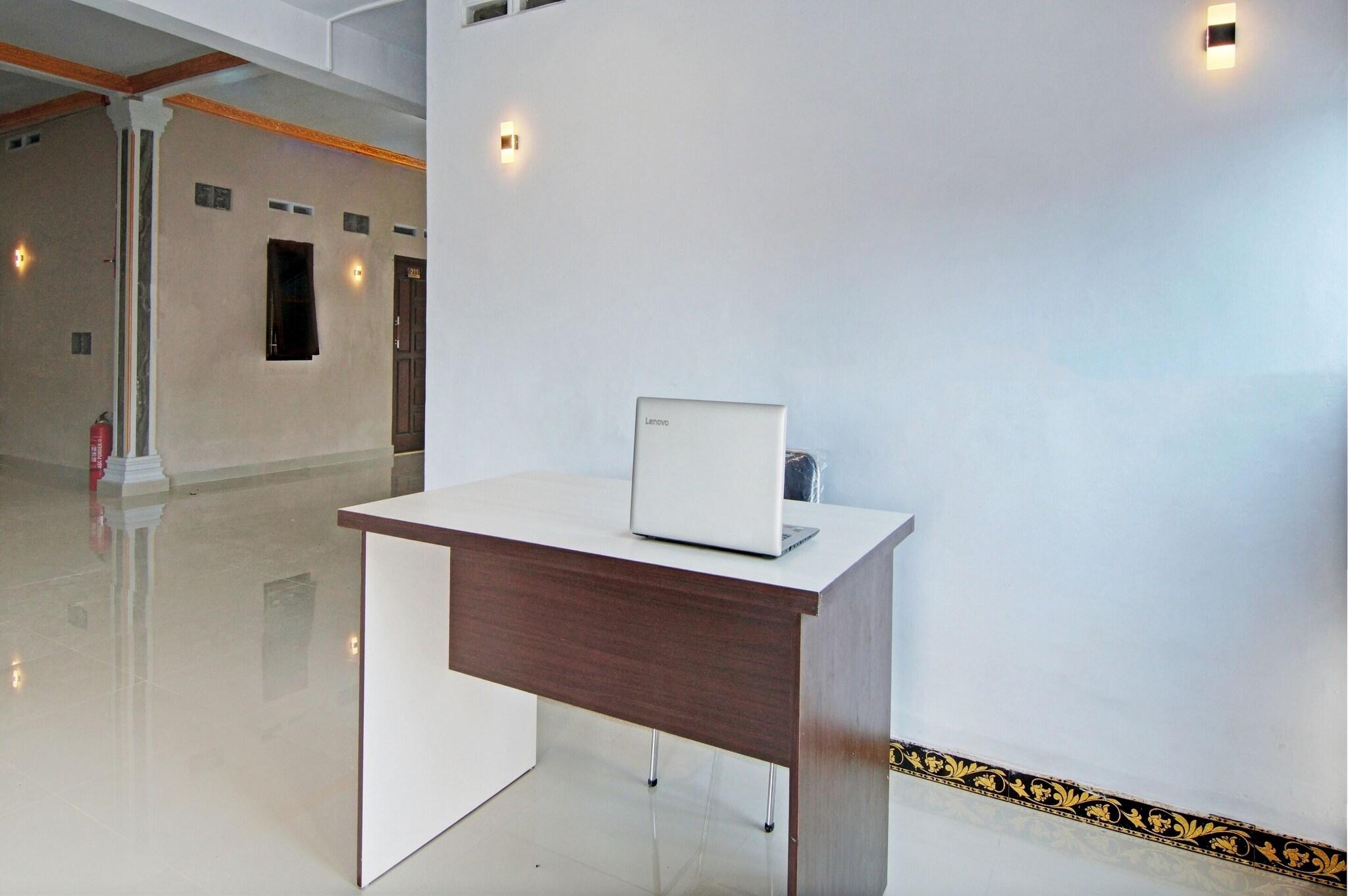 Lobby 4, 93088 Celine Home Syariah, Pekanbaru