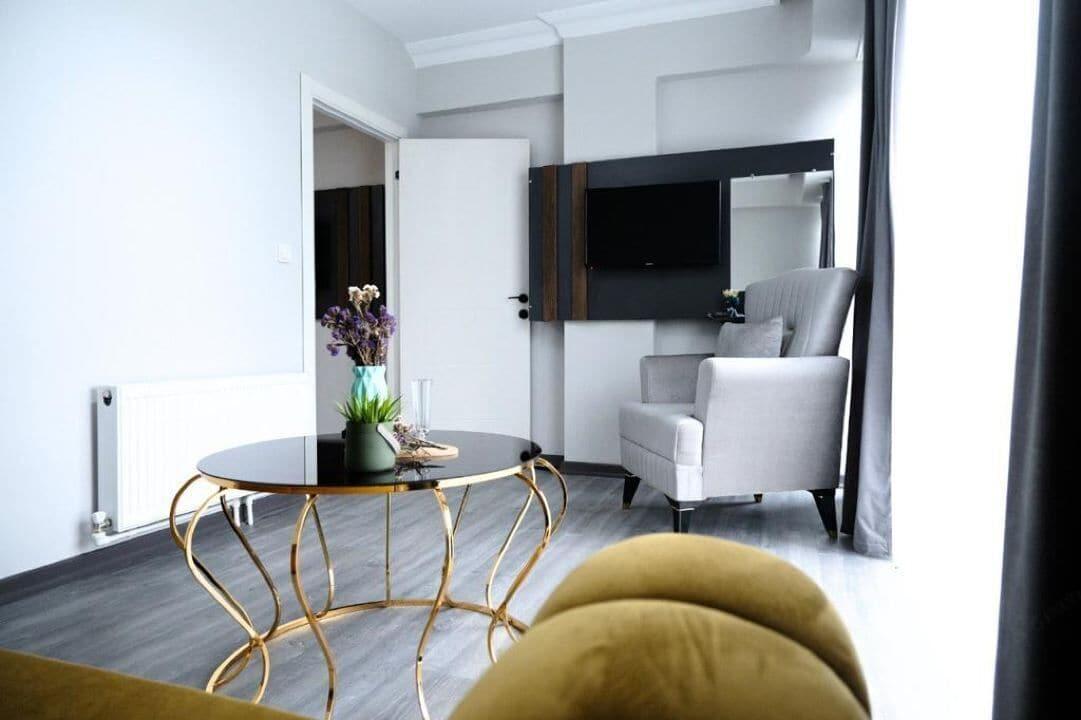 Liza Suit Hotel