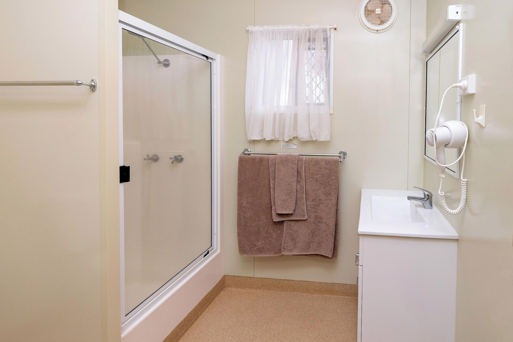 Room 4, Big4 Opal Caravan Park, Walgett