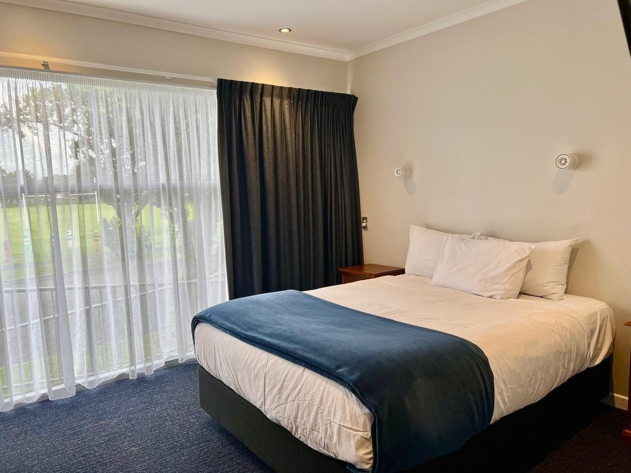 Room 4, Hamilton Motel, Hamilton