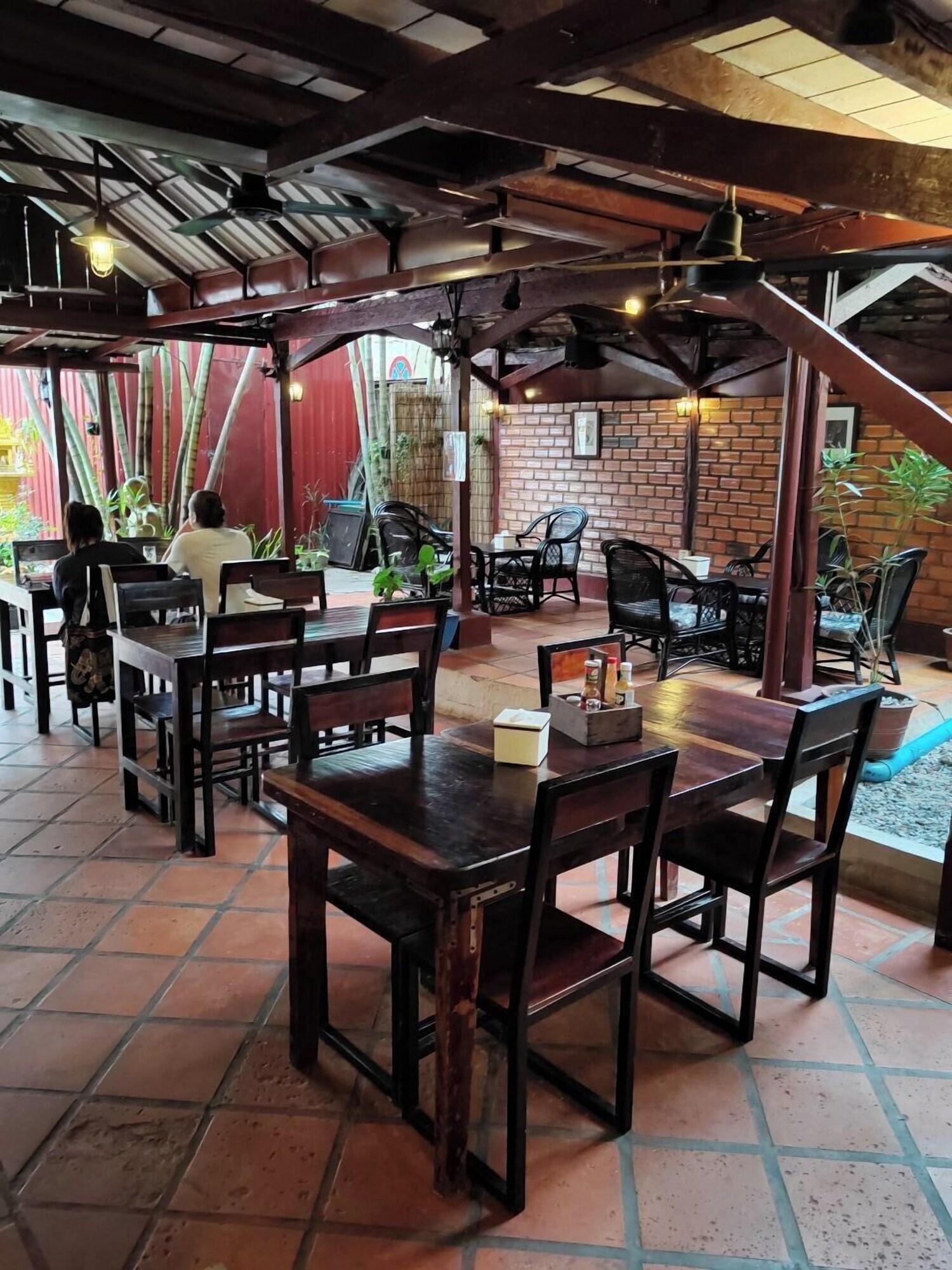 Soben Cafe Guesthouse