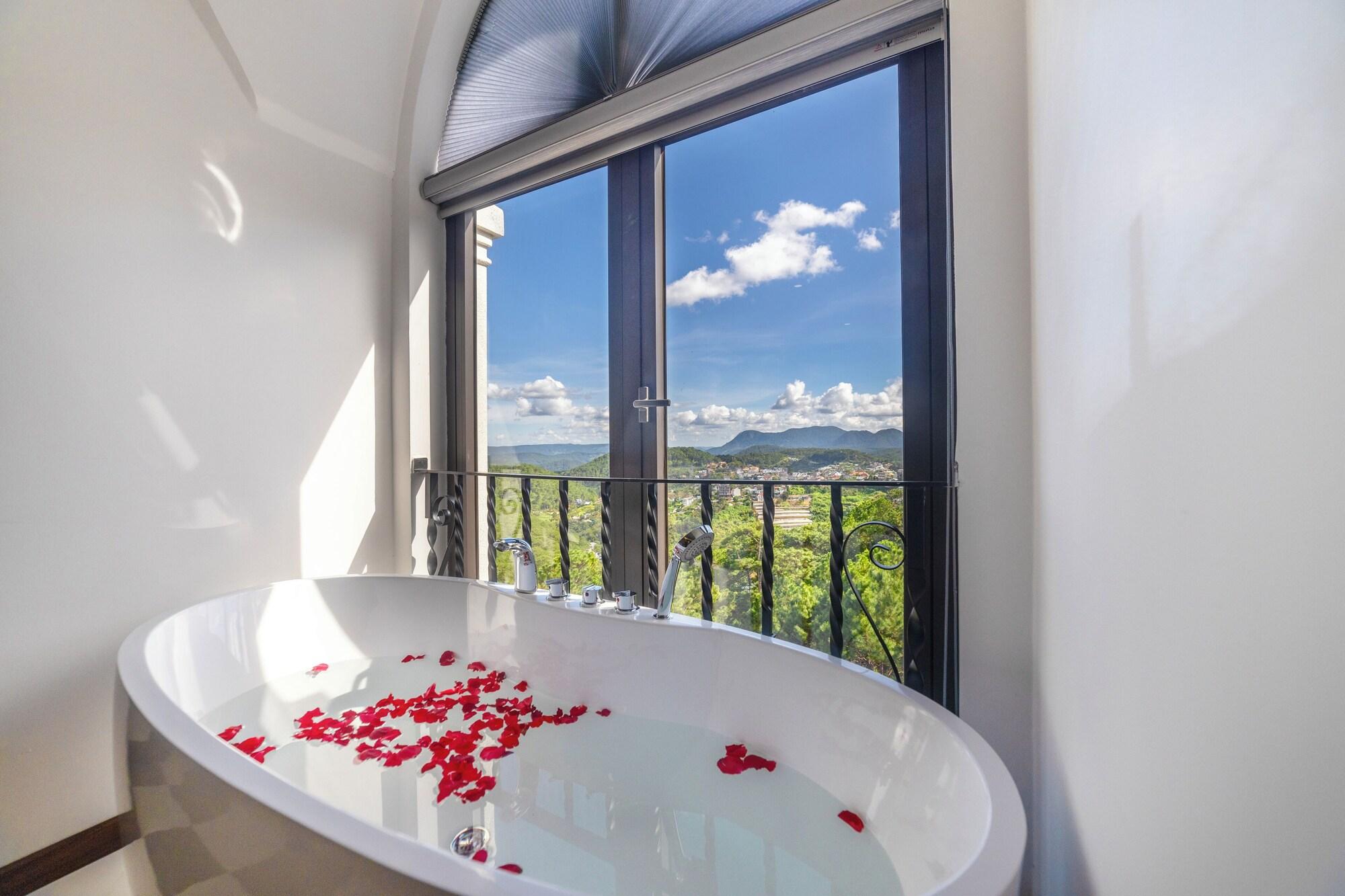 Room 2, Tp Dalat Hotel, Đà Lạt