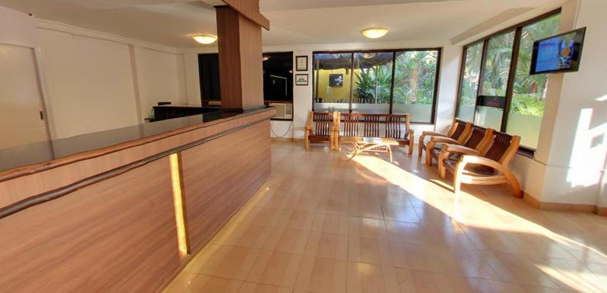 Adamo The Bellus - photo