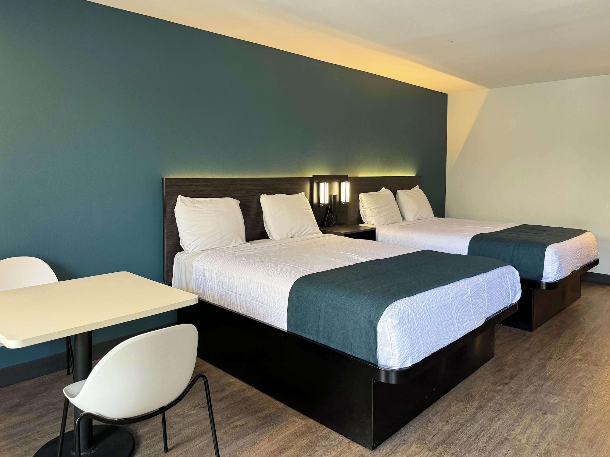 Studio 6 Suites Gardena Ca