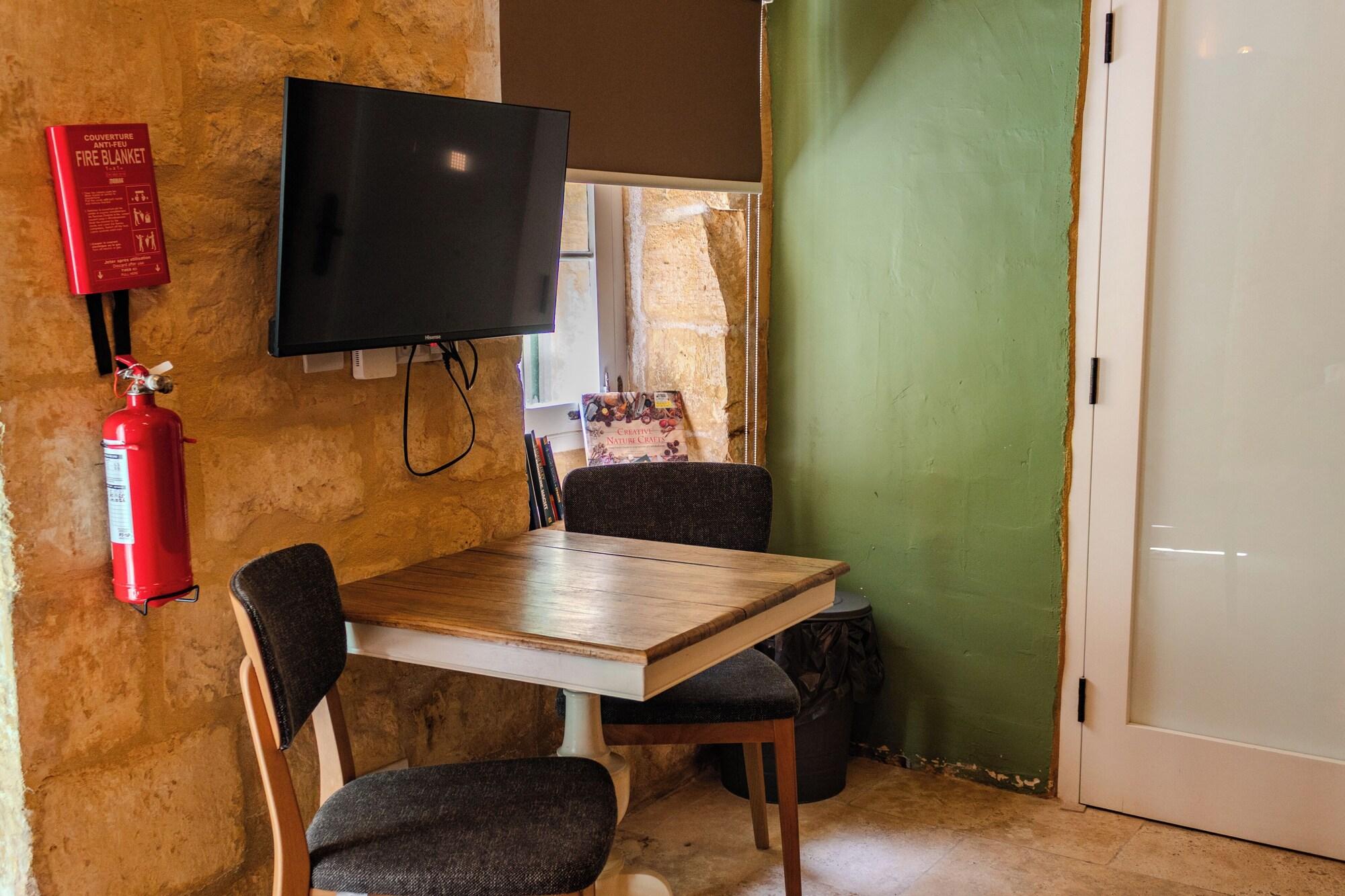 Room 5, Talbot House By Talbot Bons