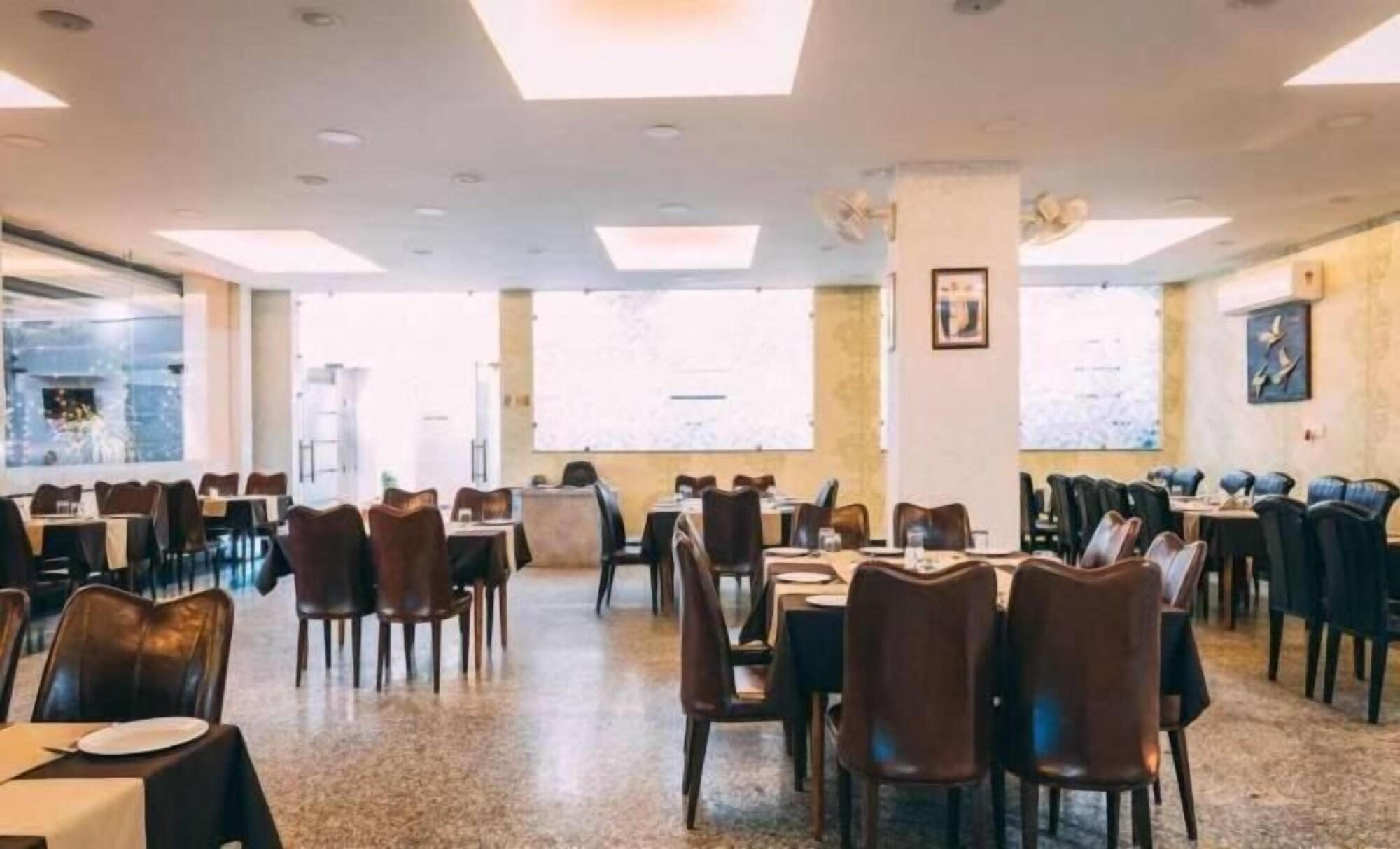 Hotel Suraj Palace