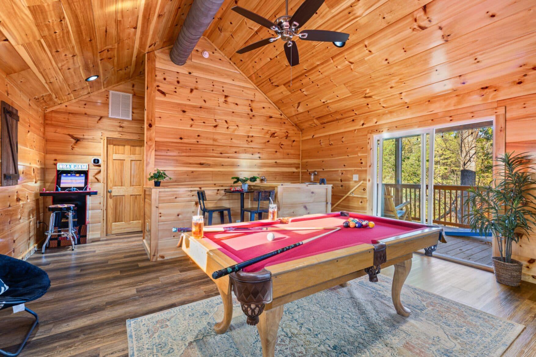 Sports and Entertainment 4, Dollywood Delights By Ghosal Luxury Lodging, Sevier