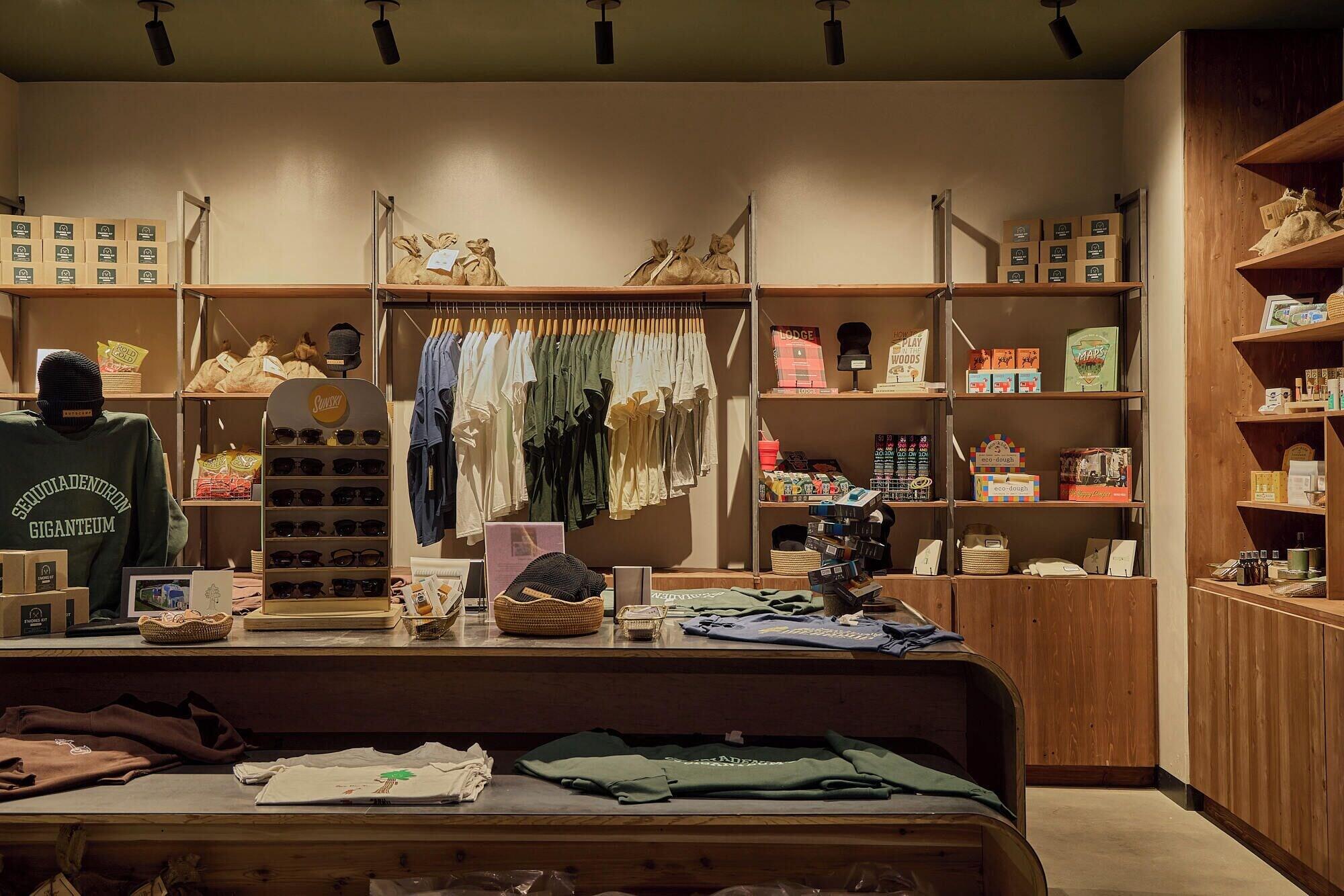 AutoCamp Sequoia by null