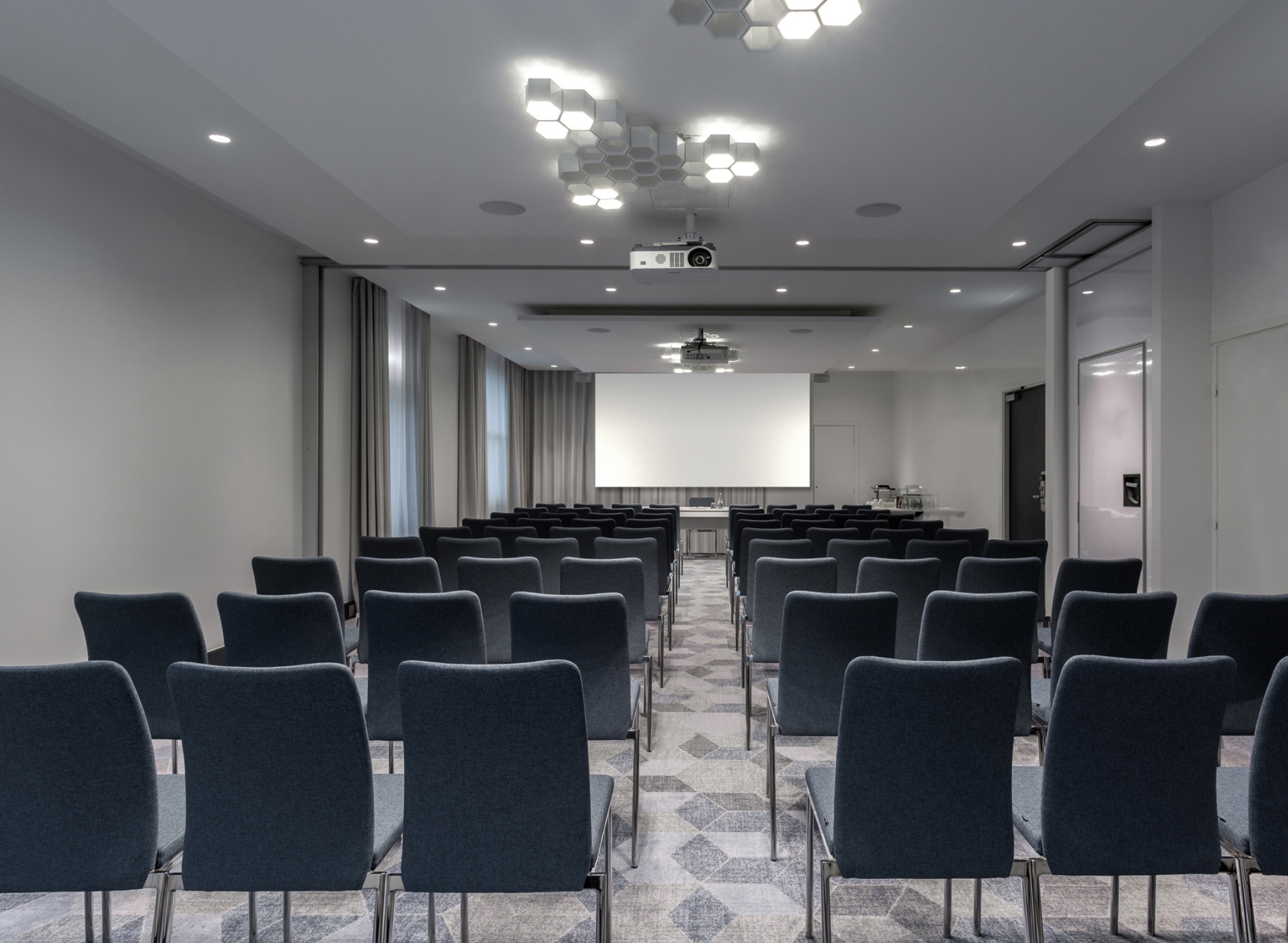 The Jangle Hotel Paris Charles de Gaulle airport - photo