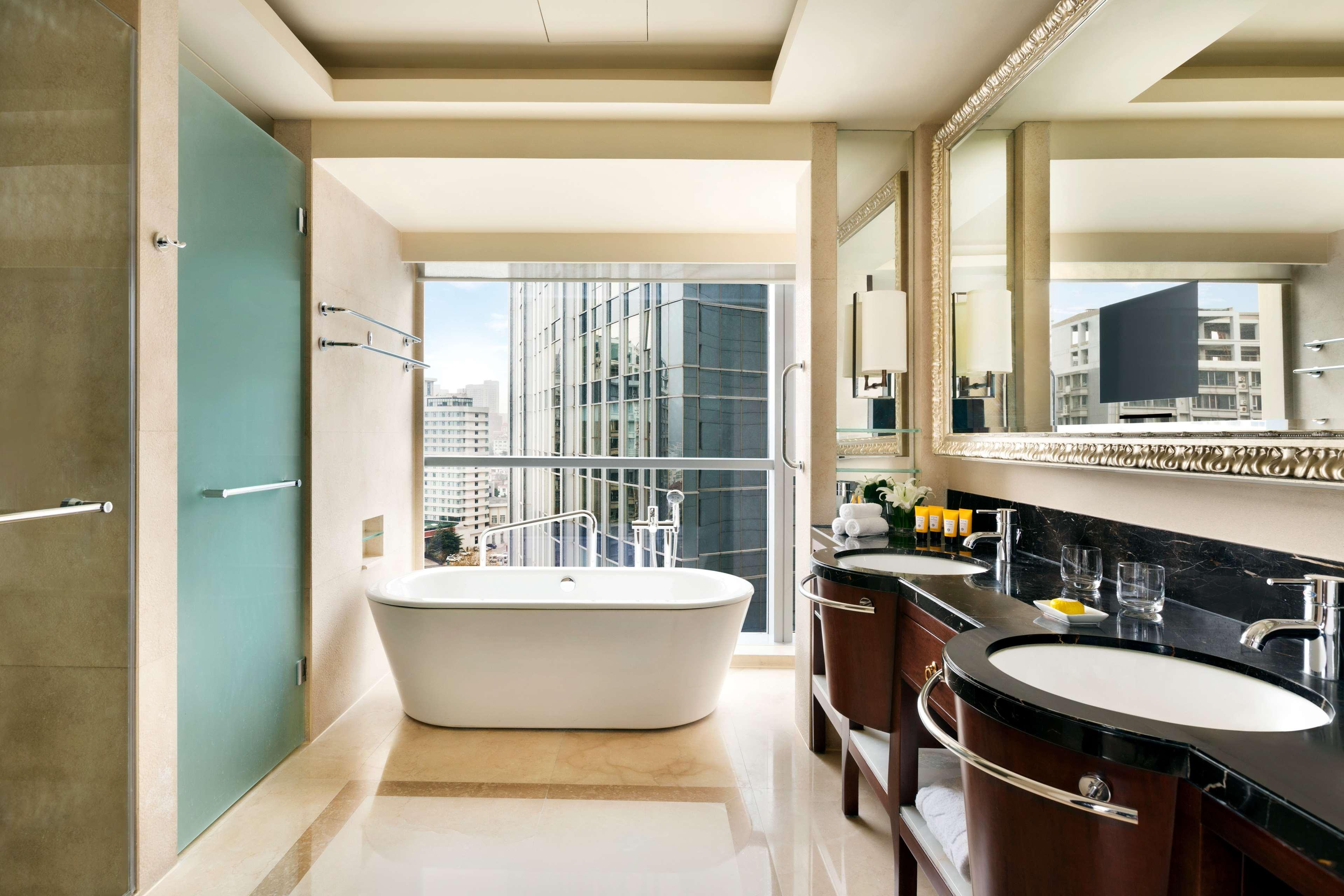 Shangri-La Hotel Qingdao by null