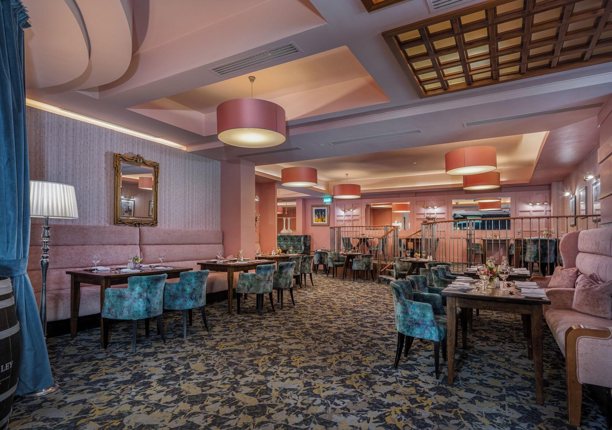Four Seasons Hotel Carlingford