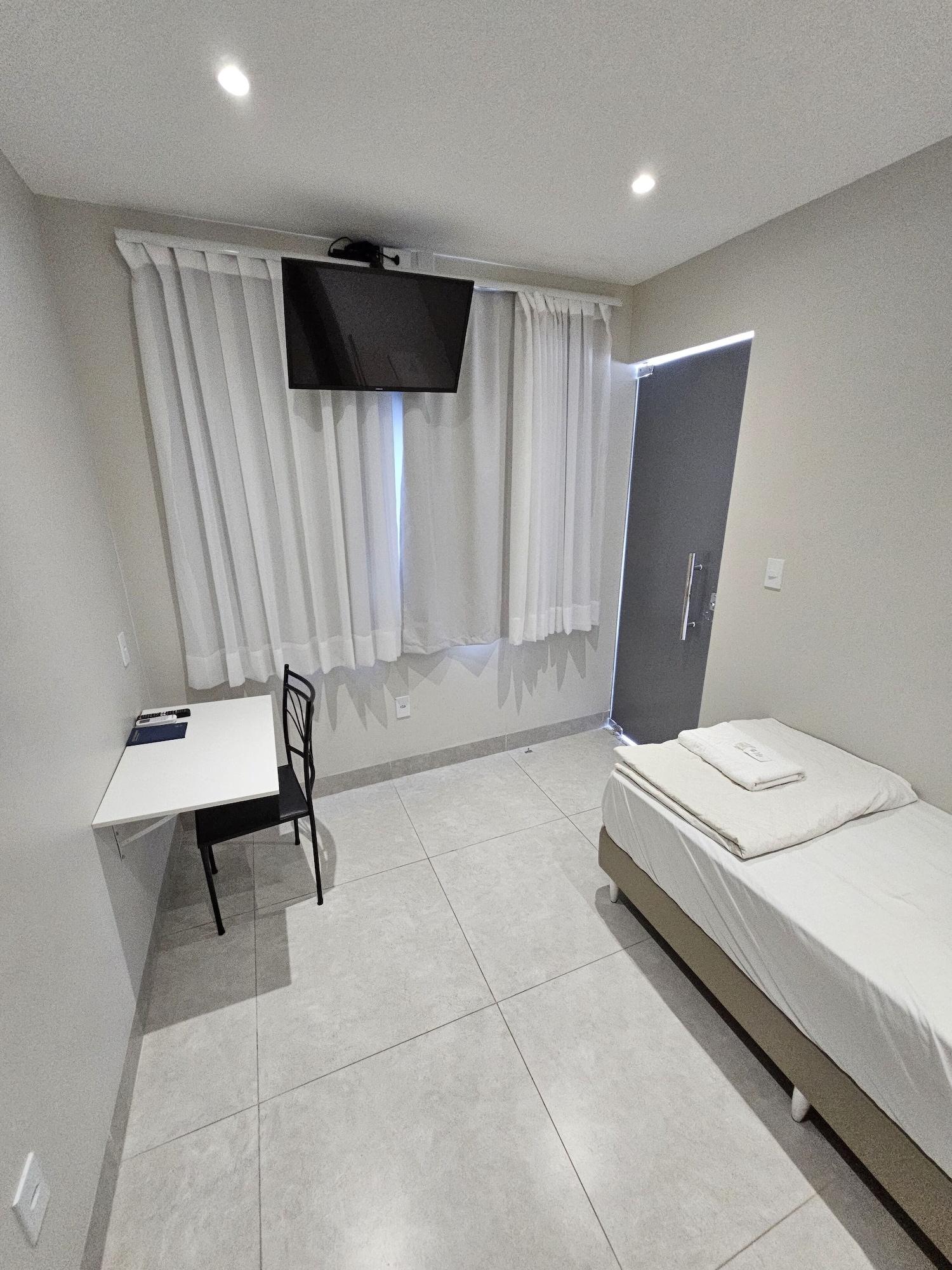 Room 4, Hotel Polastrelli, Governador Valadares