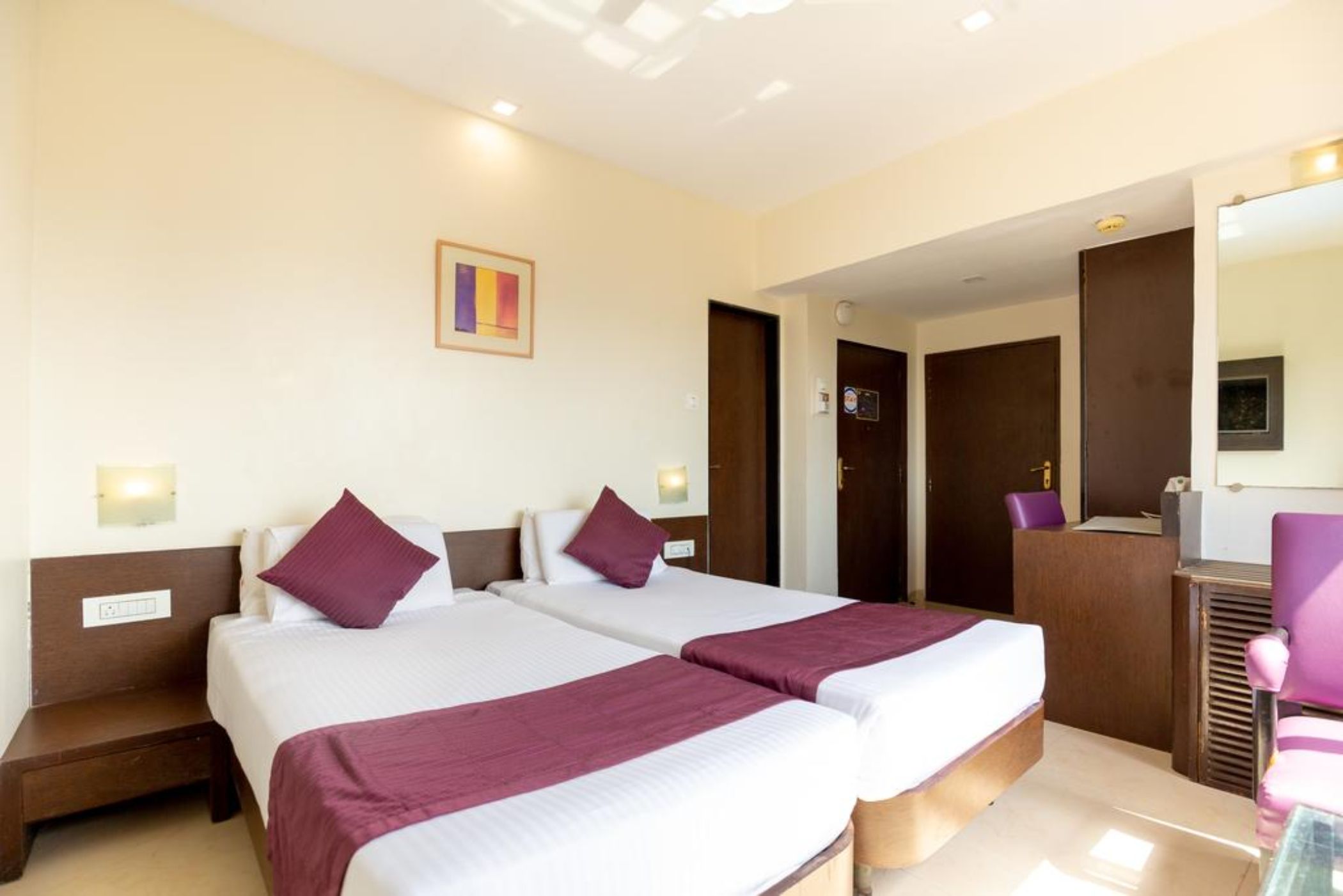 Ramada Plaza by Wyndham Palm Grove by null