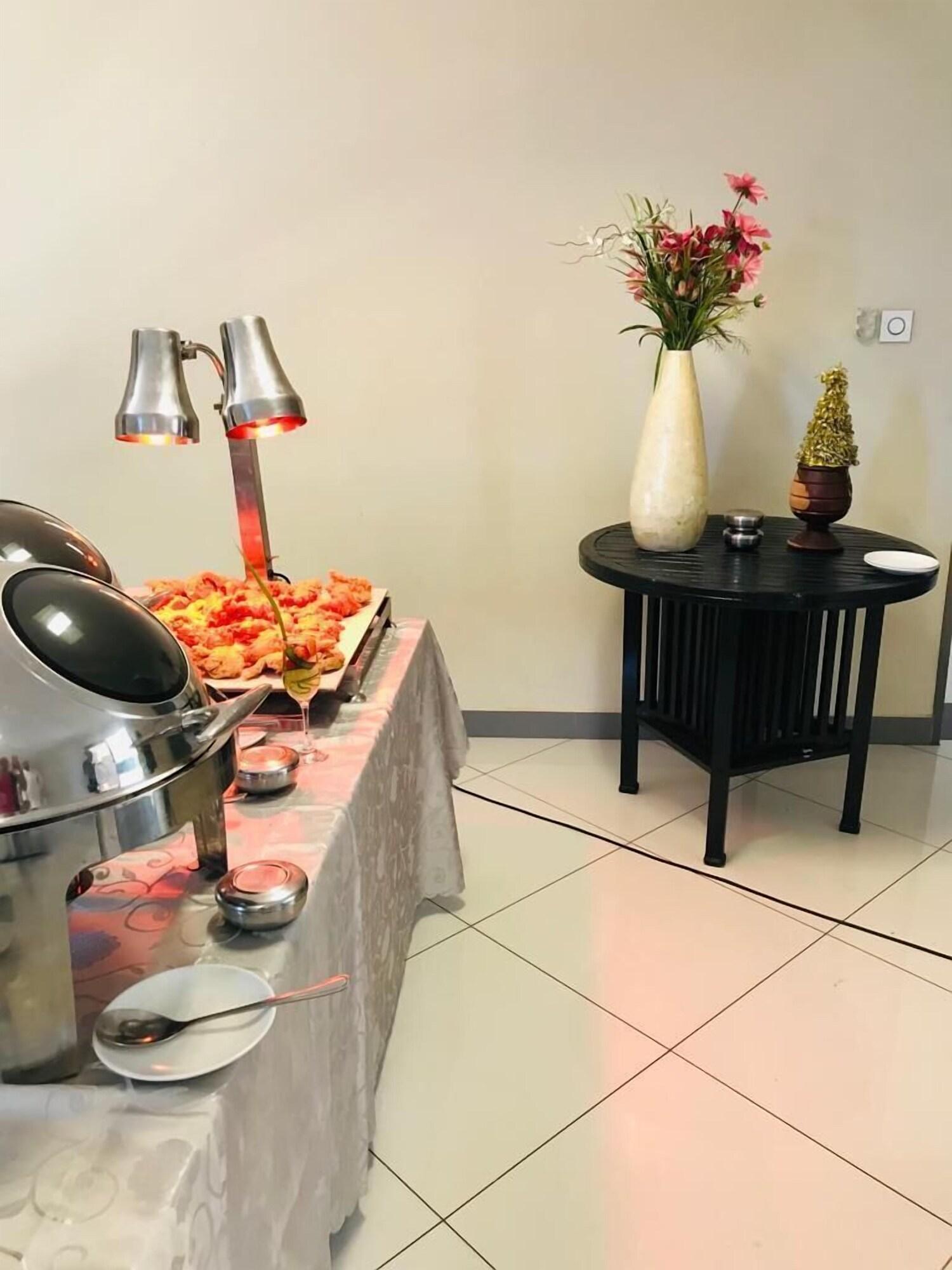 Staybridge Golfview Suites