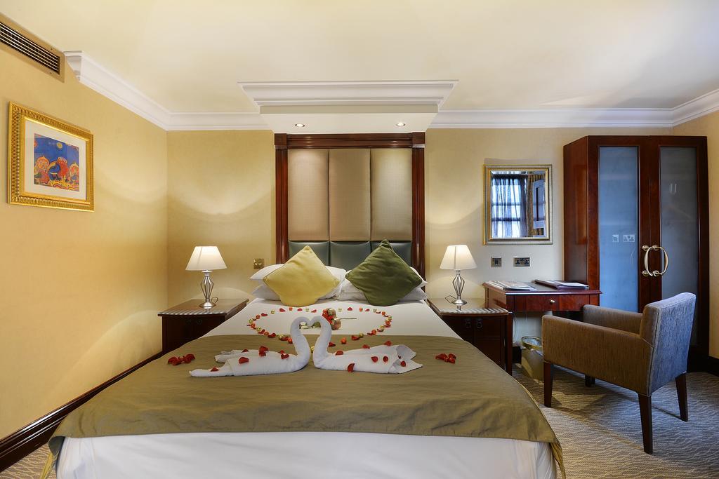 Inhabit Southwick Street by null