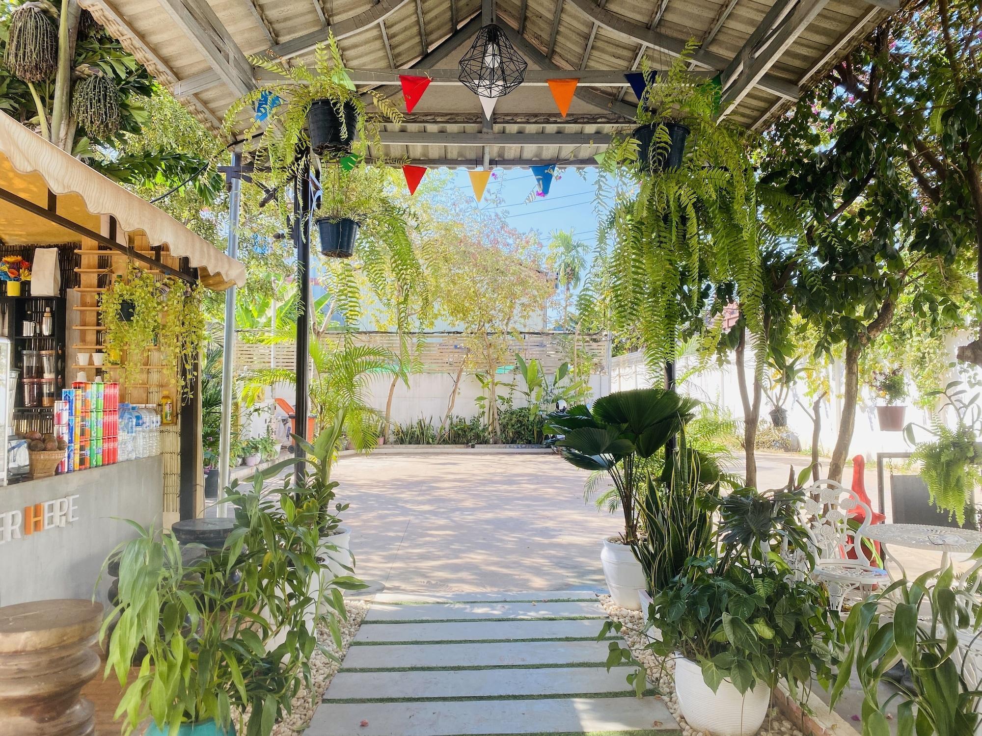 Ananphada Boutique