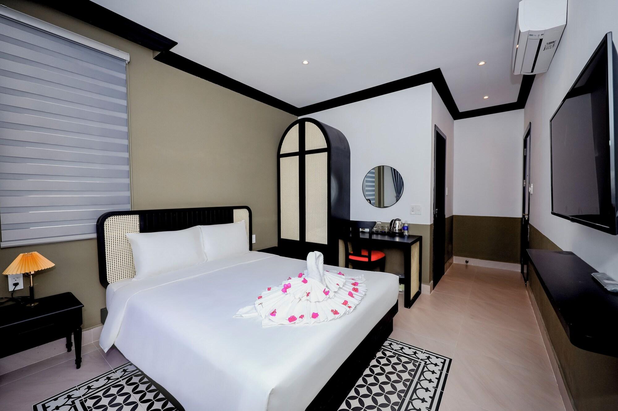 Sunset Bay Retreat Hotel