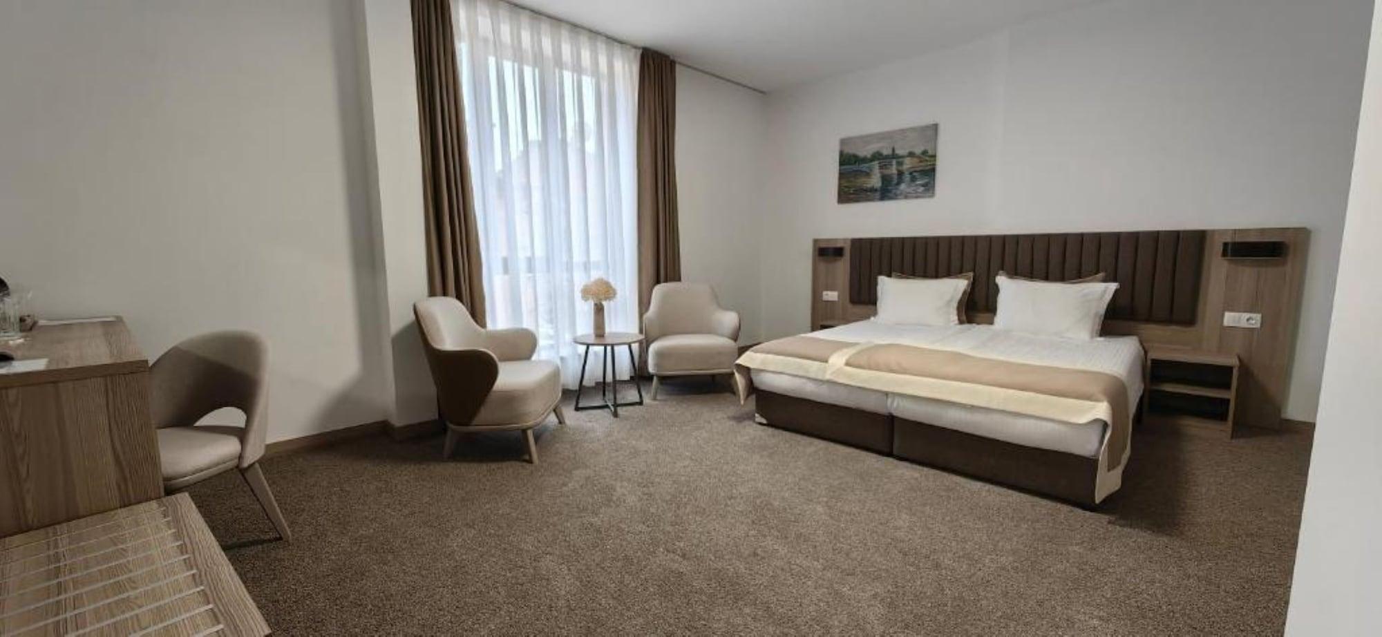 Evelin Deluxe House