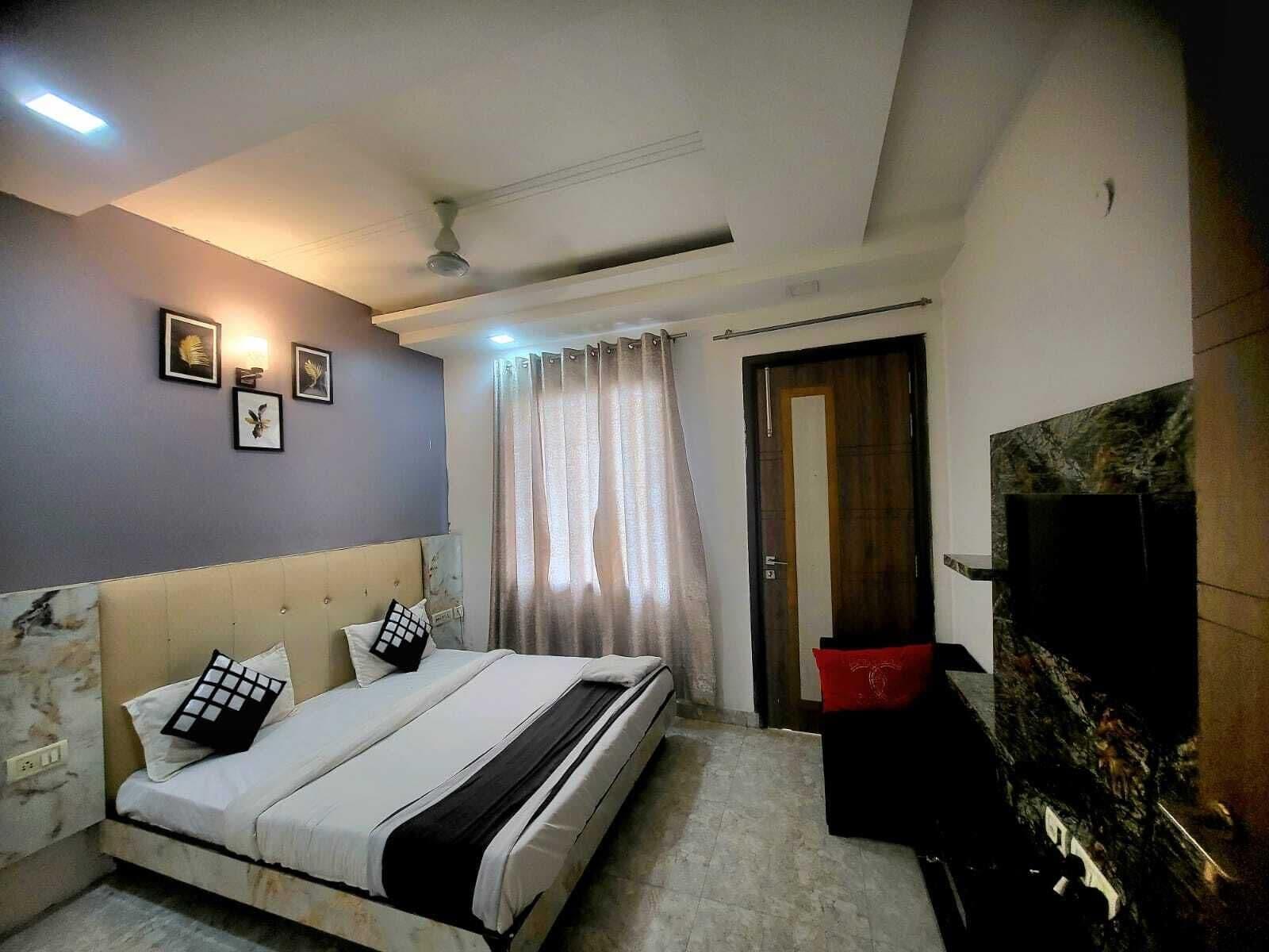 Hotel Season Grand Couple Friendly Pitampura