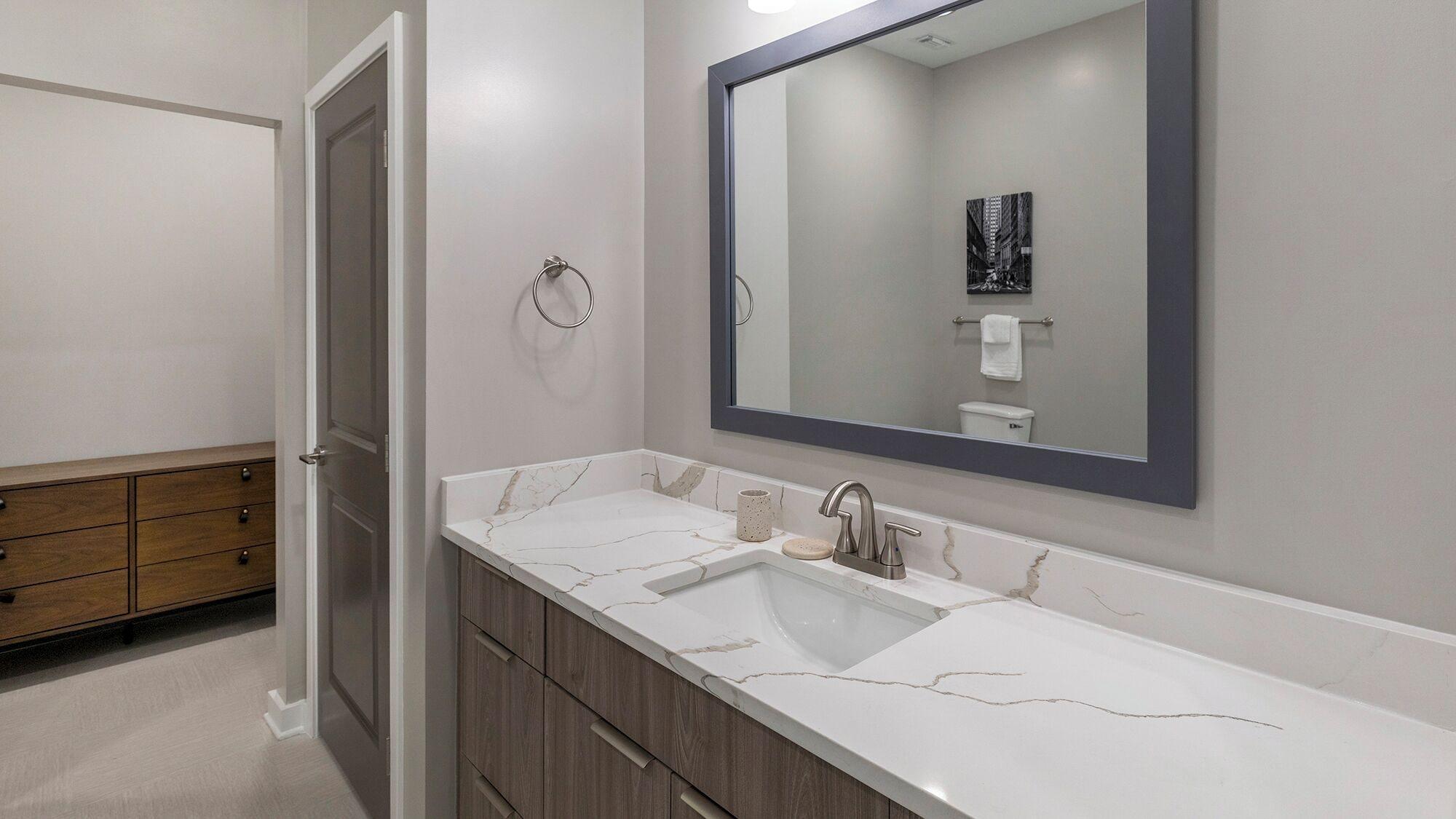 Room 4, The 600 Apartments By Barsala, Jefferson