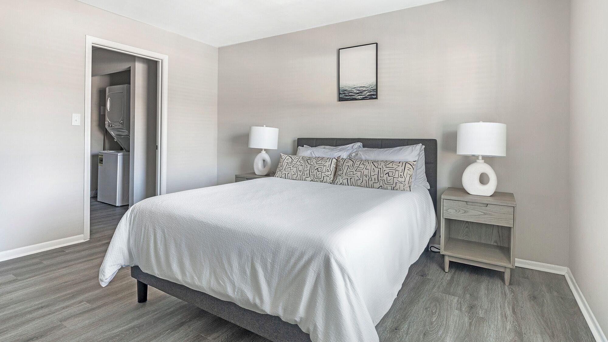 Room 5, The Brookwood Apartments By Barsala, Jefferson