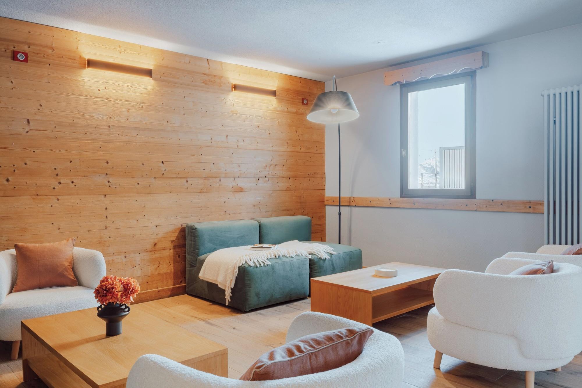 Alpeen Hotel