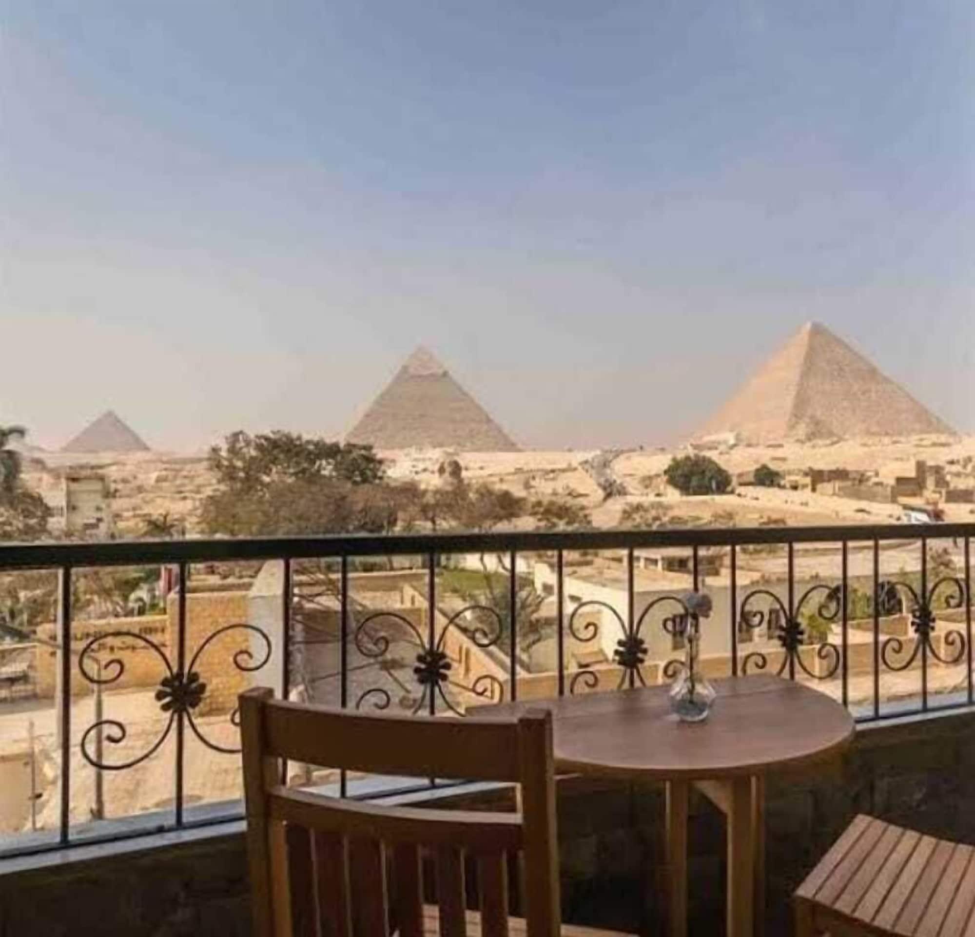 New Gardenia Pyramids View