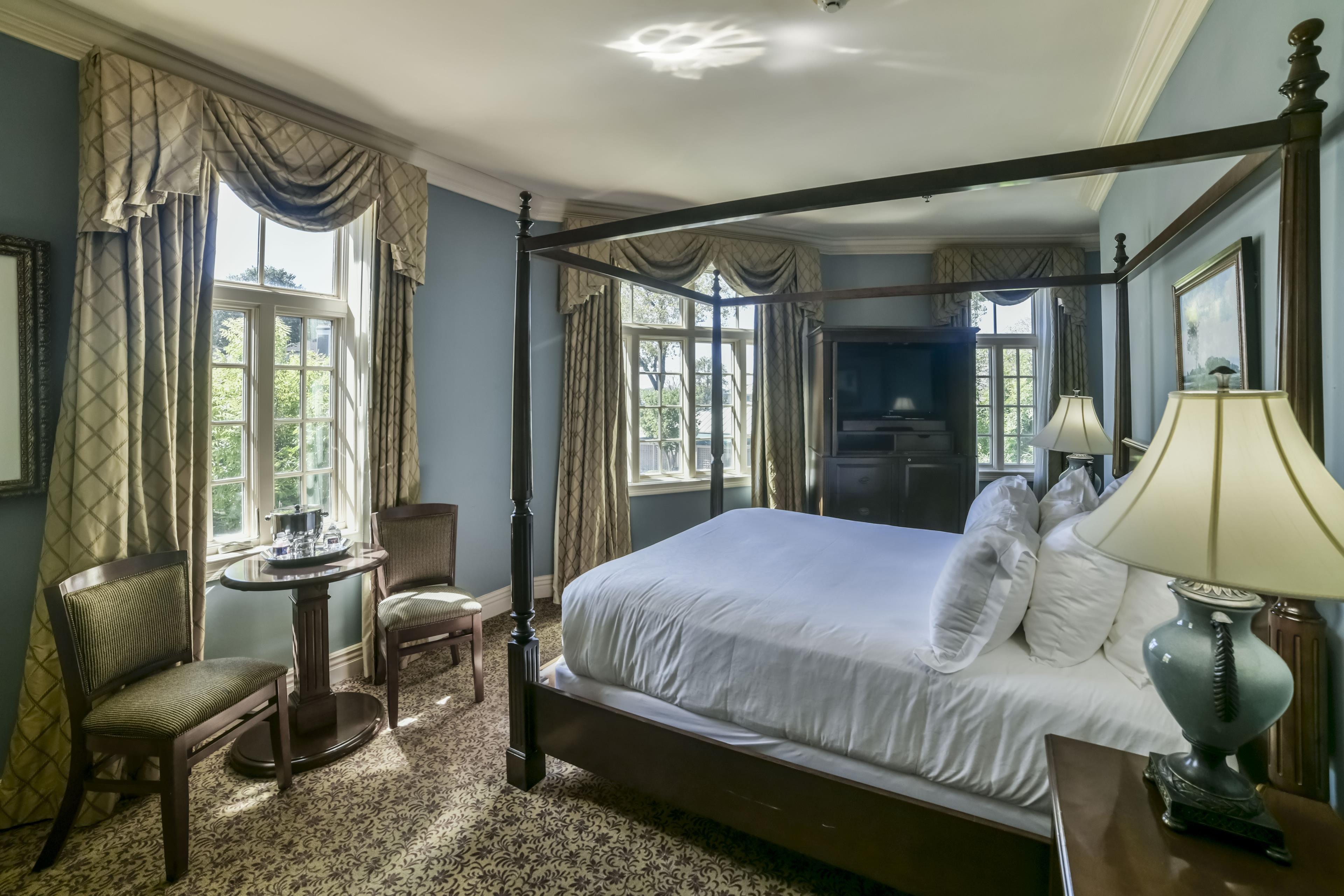 The River Inn of Harbor Town by null