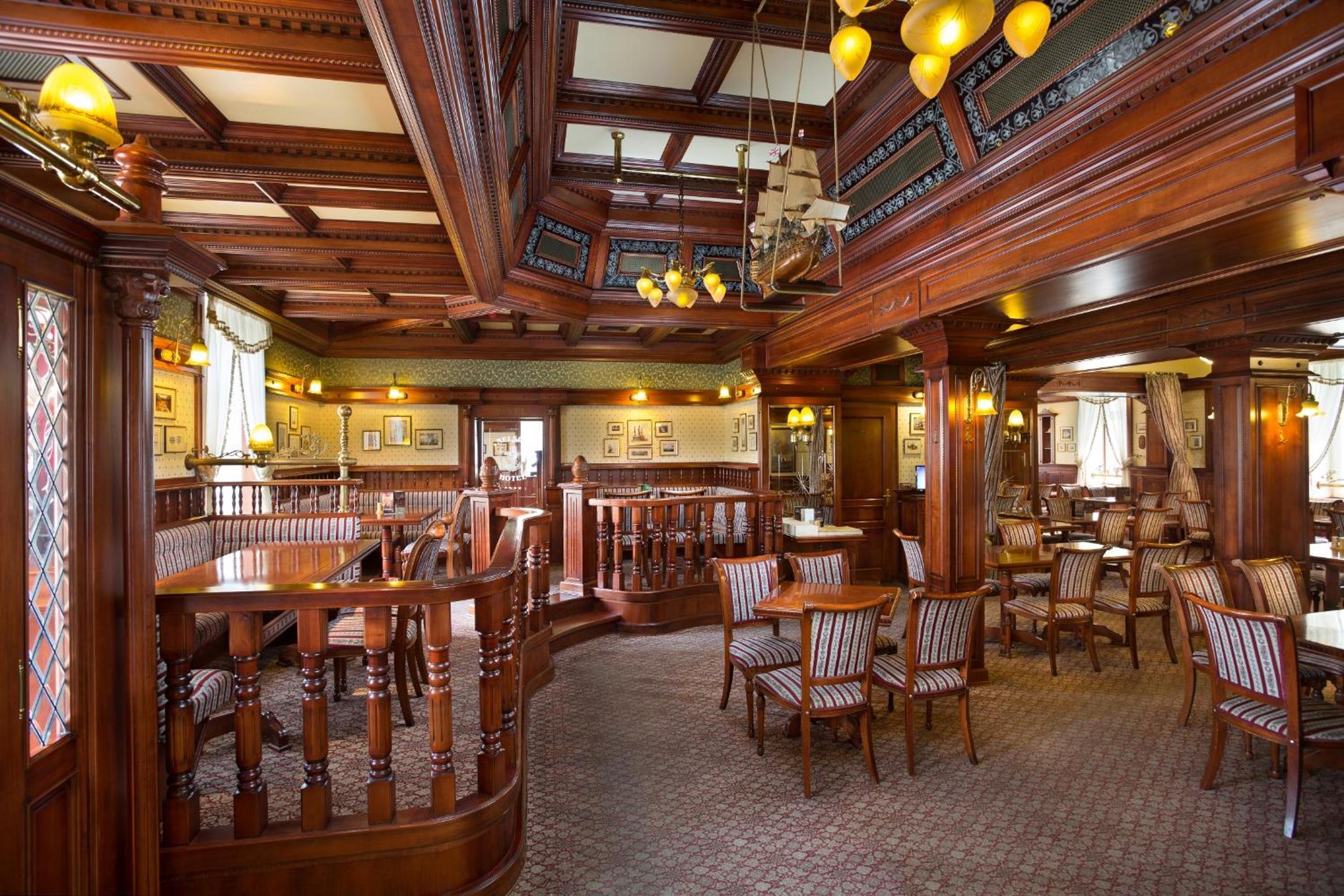 Nelson Hotel