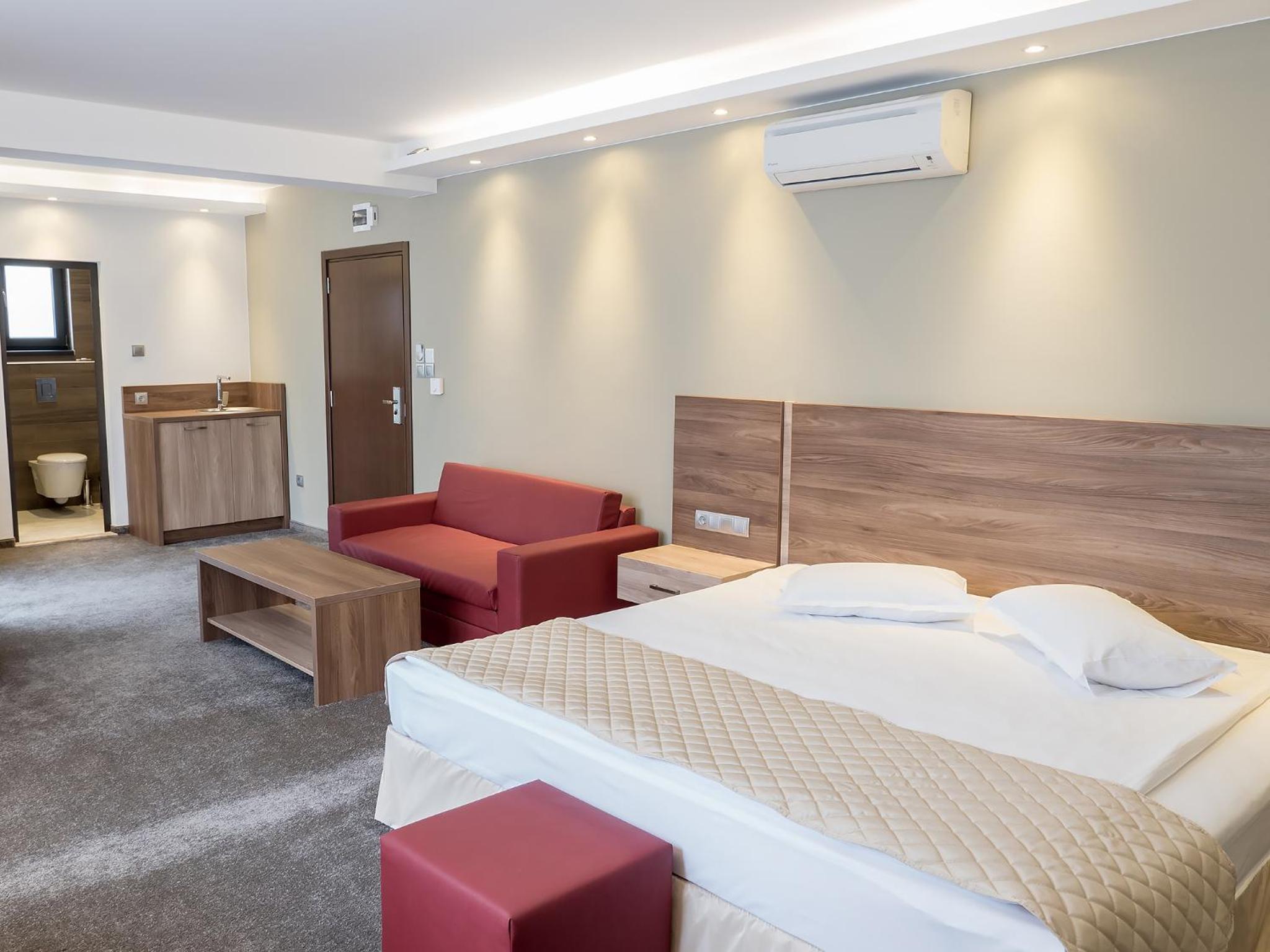 Suite, deluxe, junior