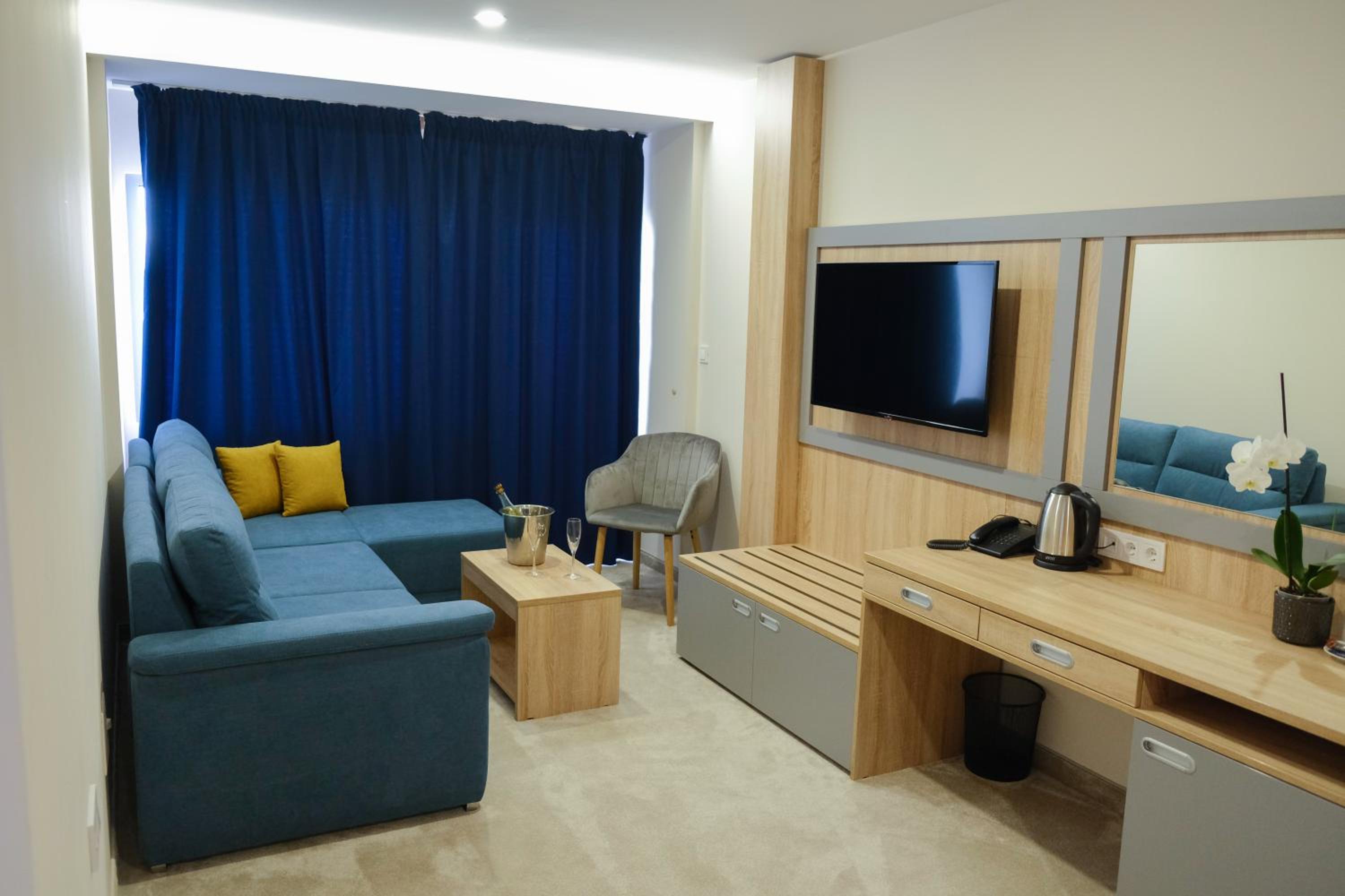 Sps Hotel