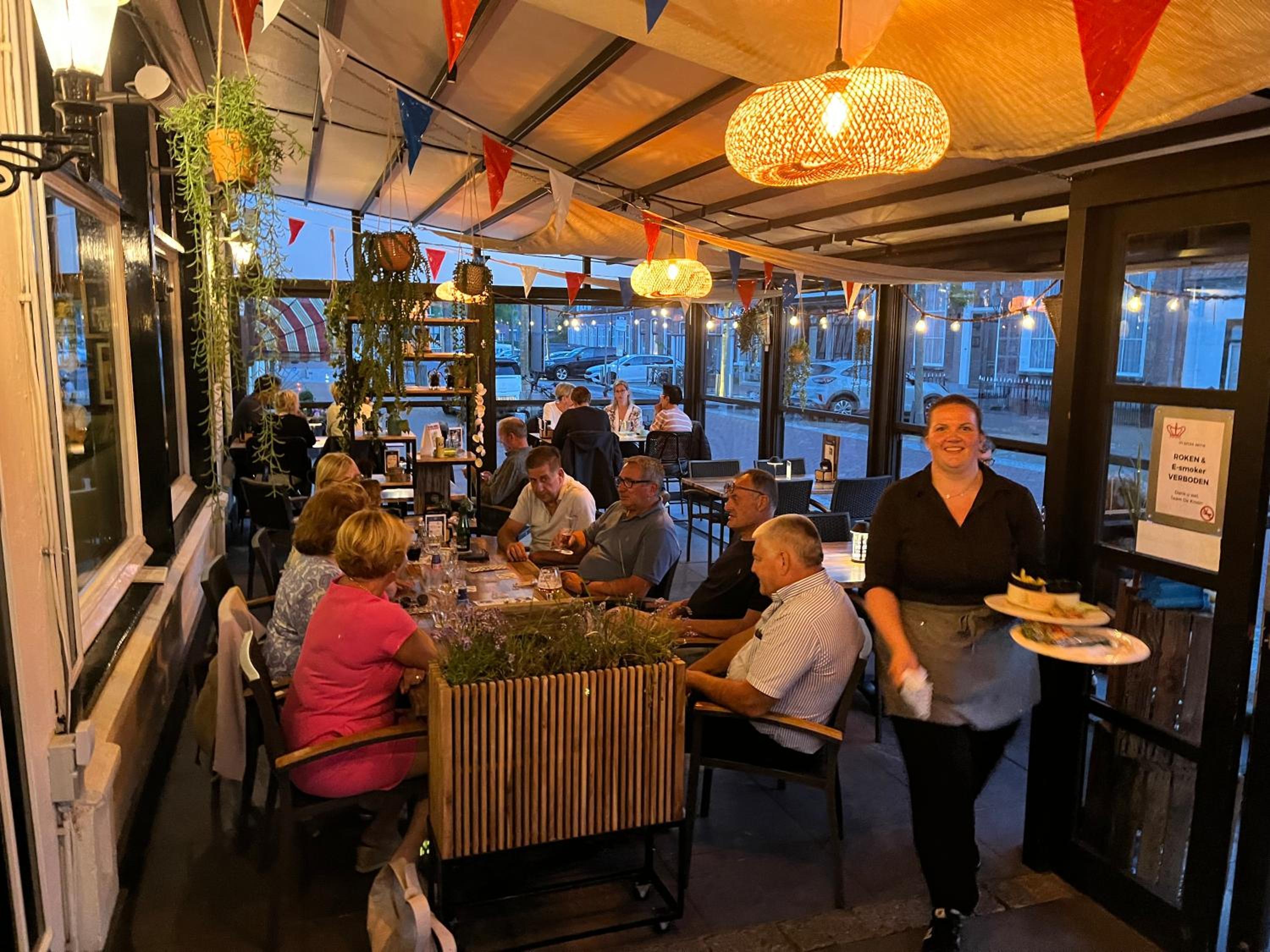Hotel Cafv Restaurant De Kroon