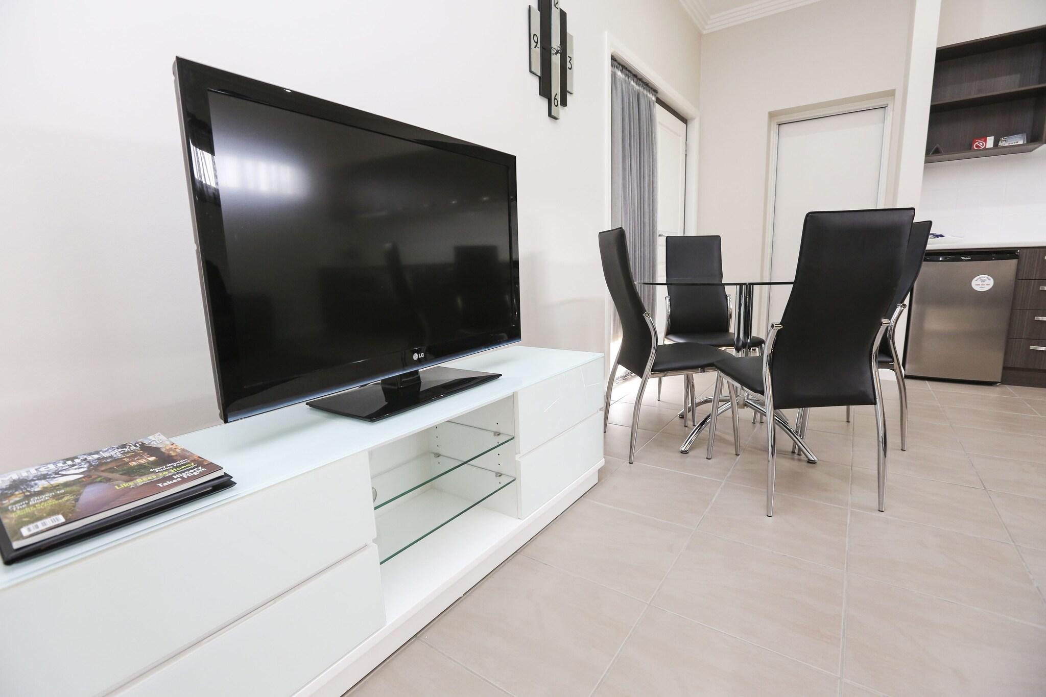 Comfort Inn Deakin Palms