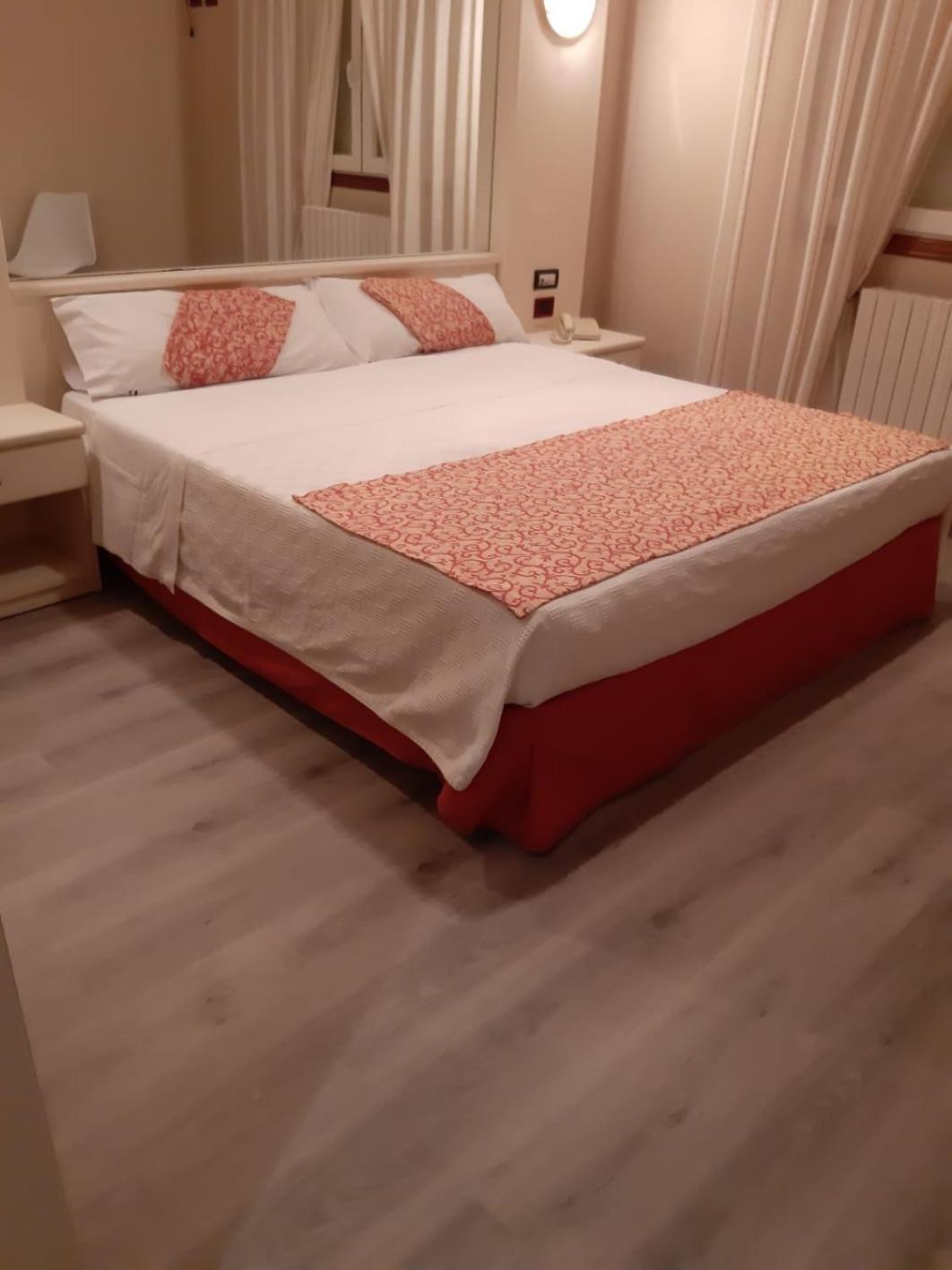 Motel Cancun Barbadas Ourense