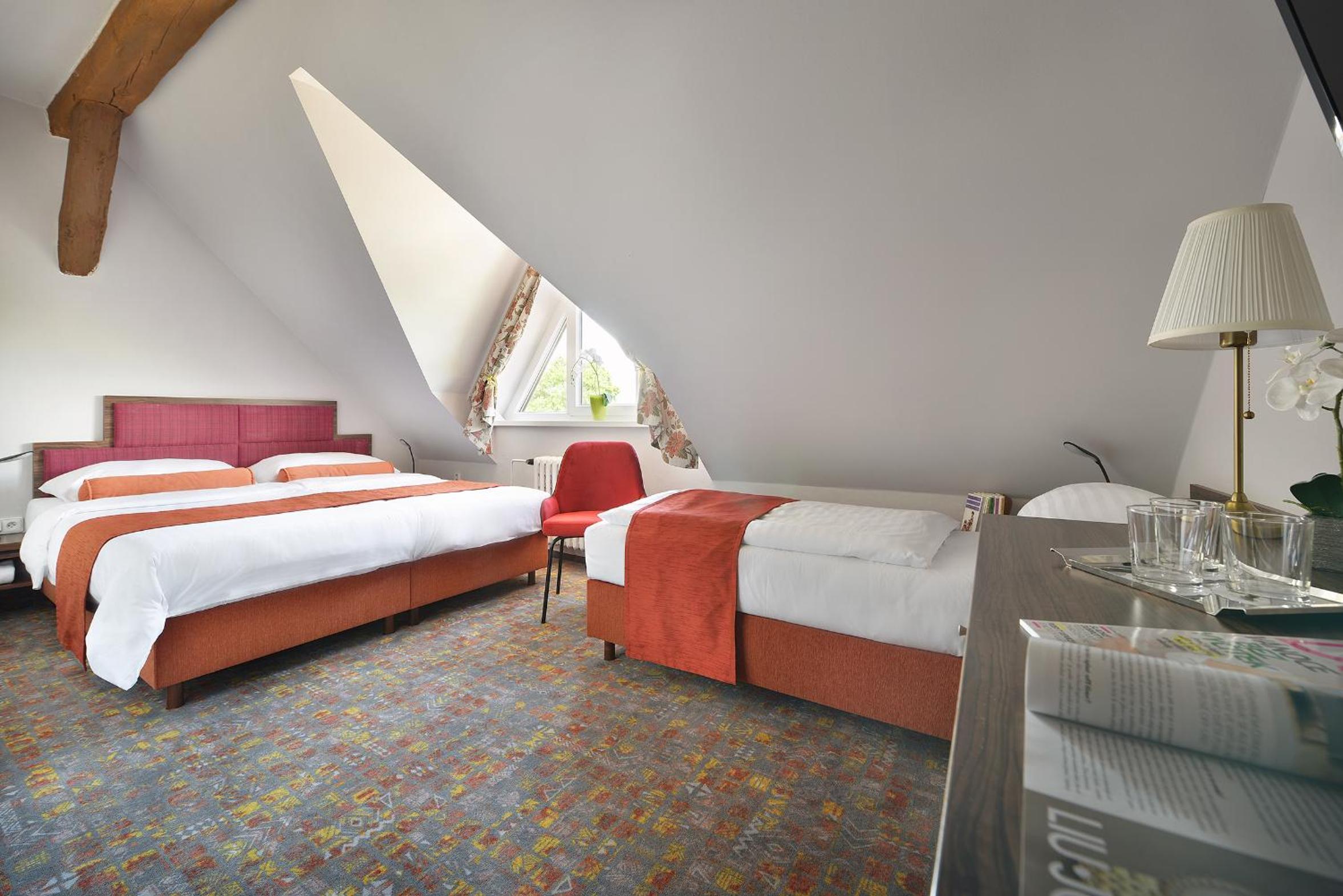 Maxmilian Lifestyle Resort
