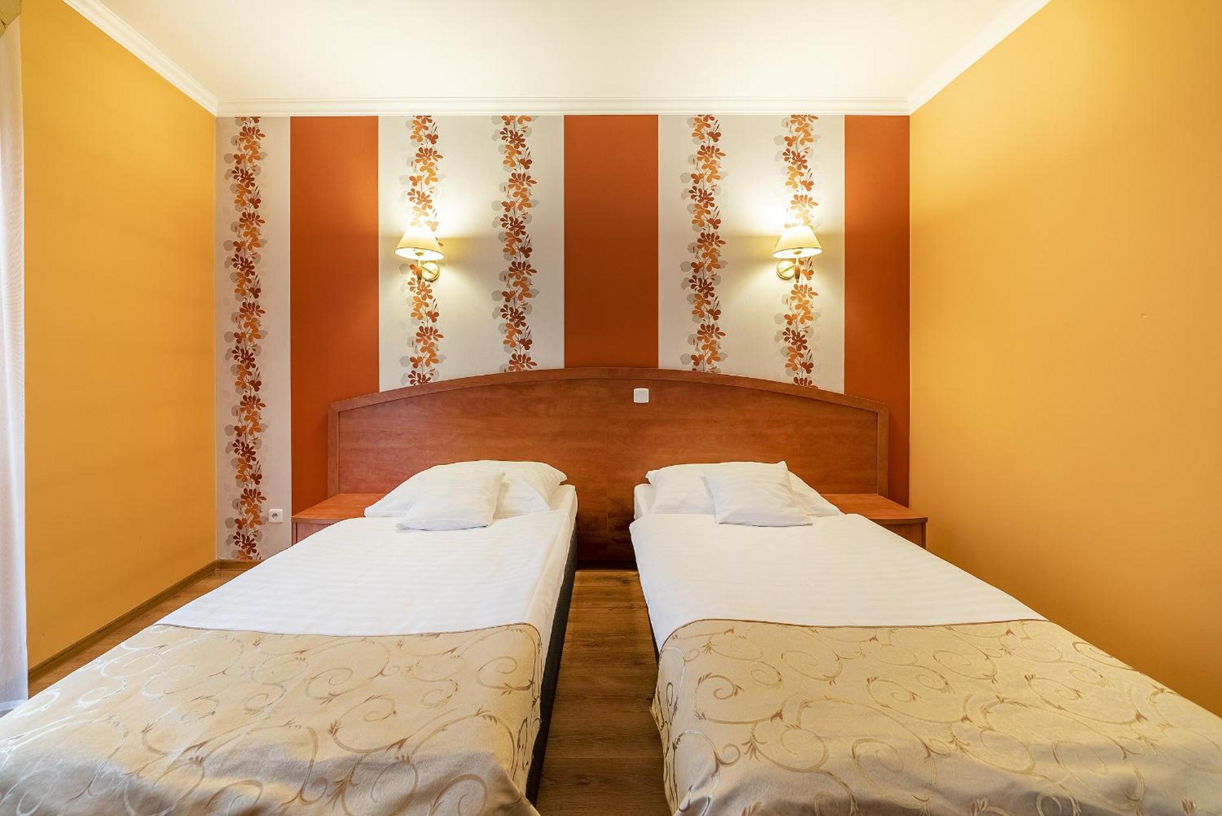 Hotel Doris