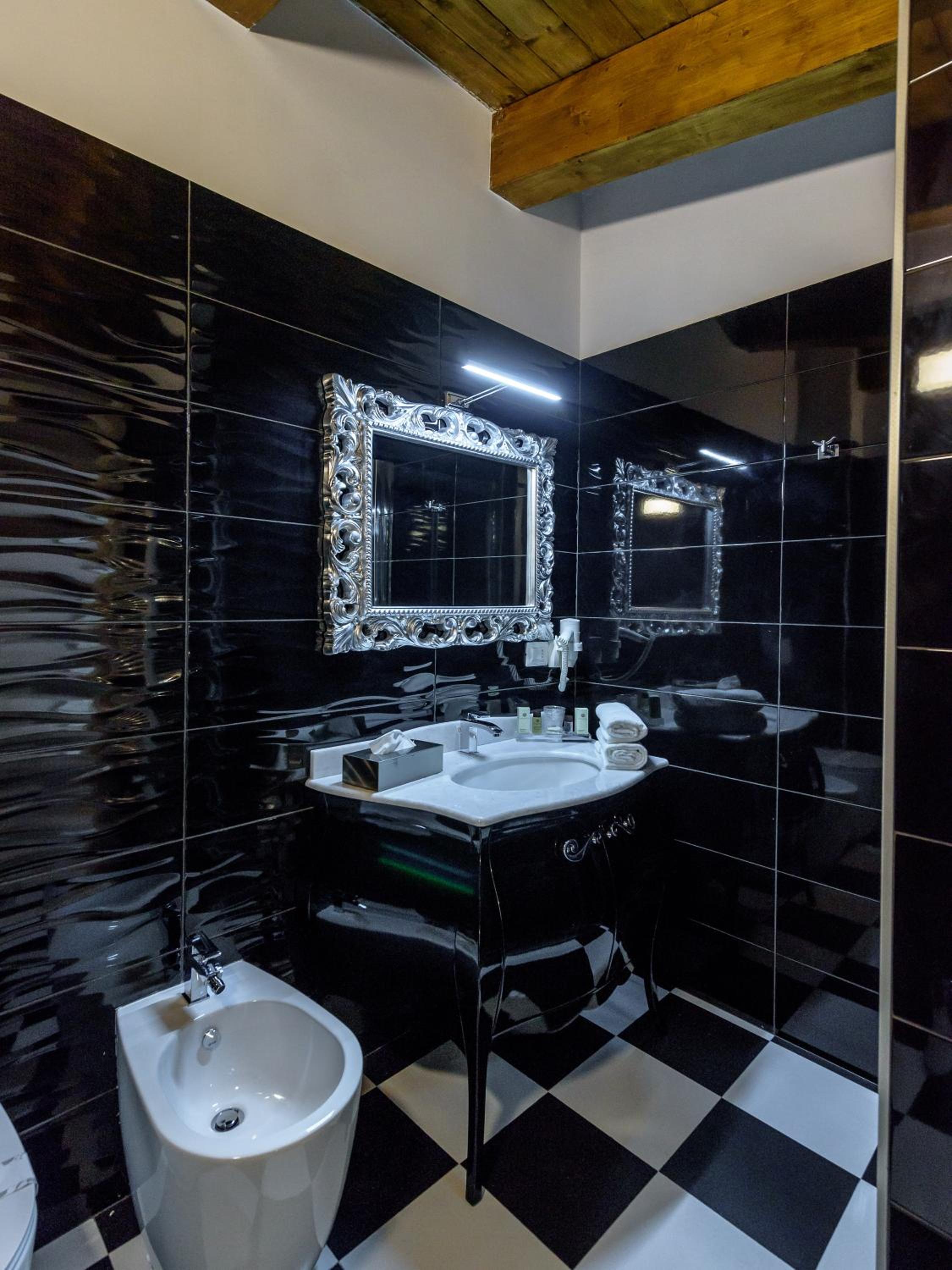 Marie Claire Apartments Spa