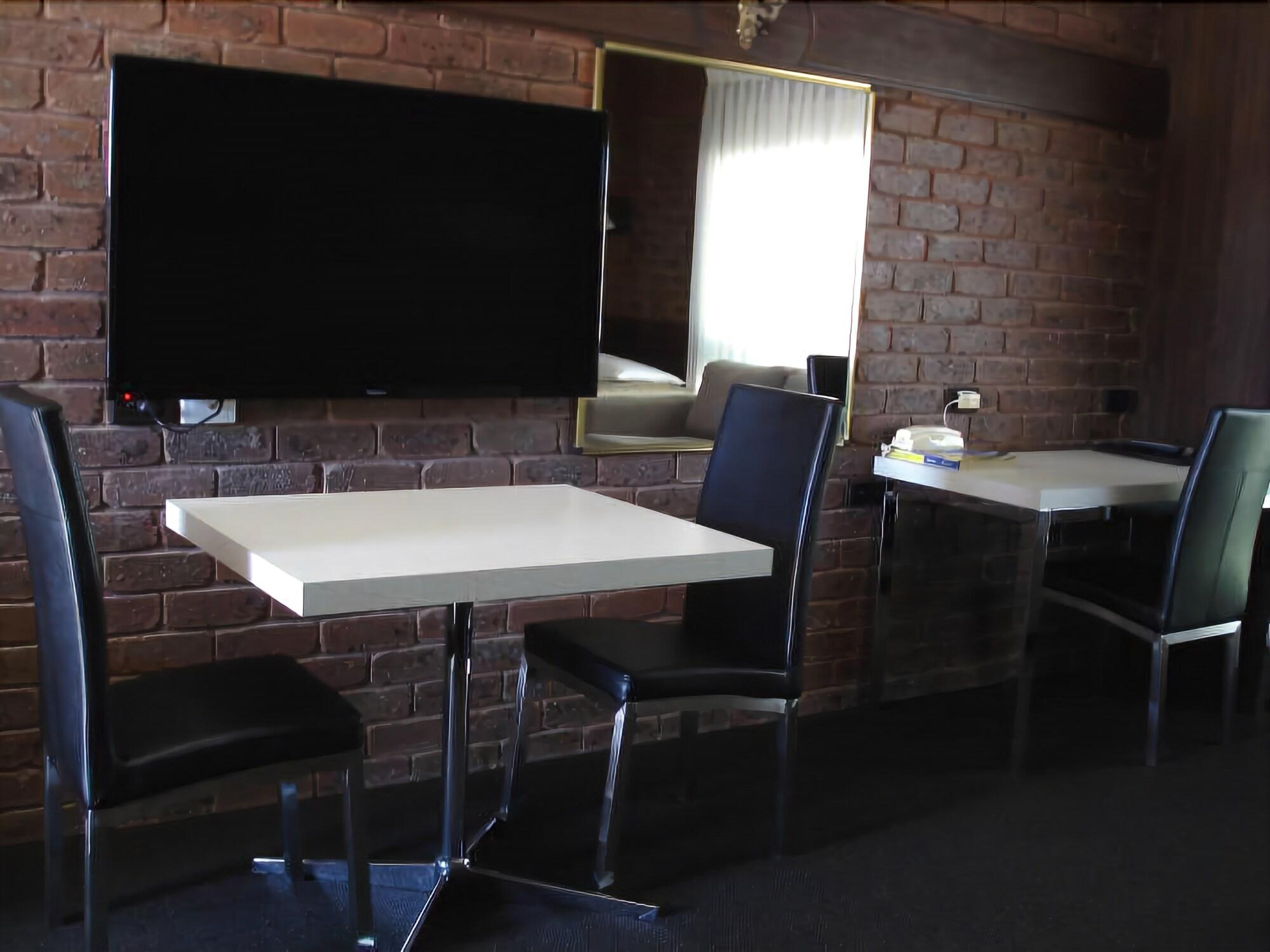 Albury Townhouse