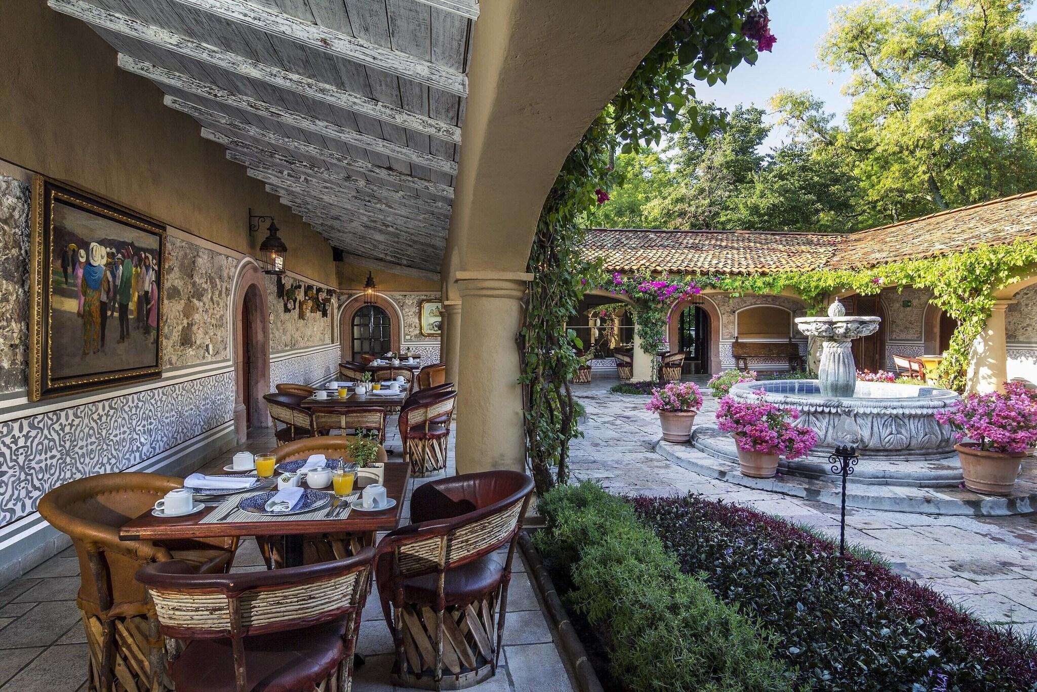 Restaurant 2, Villa Santa Mv Nica, Allende