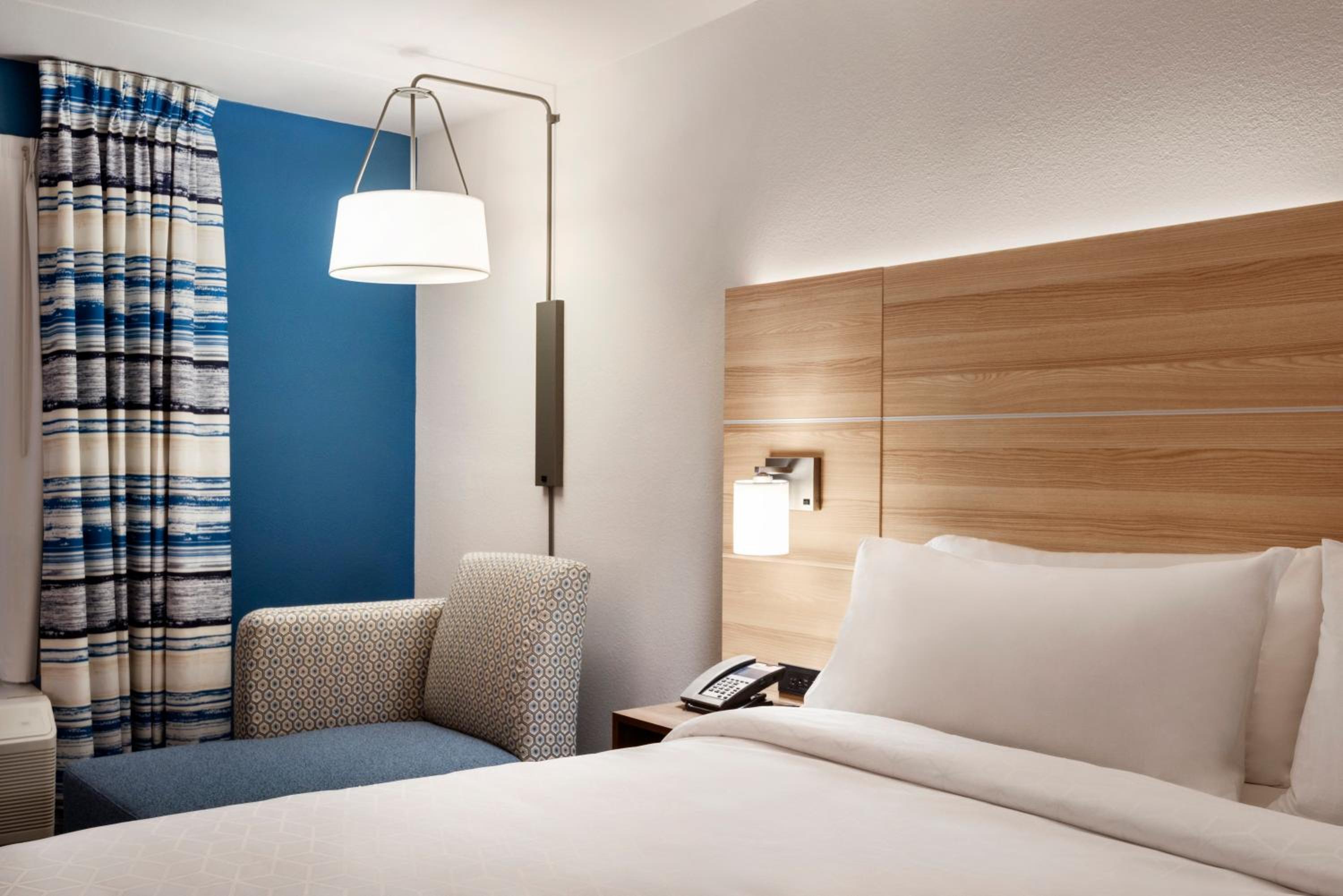 Holiday Inn Express Dumfries An Ihg Hotel