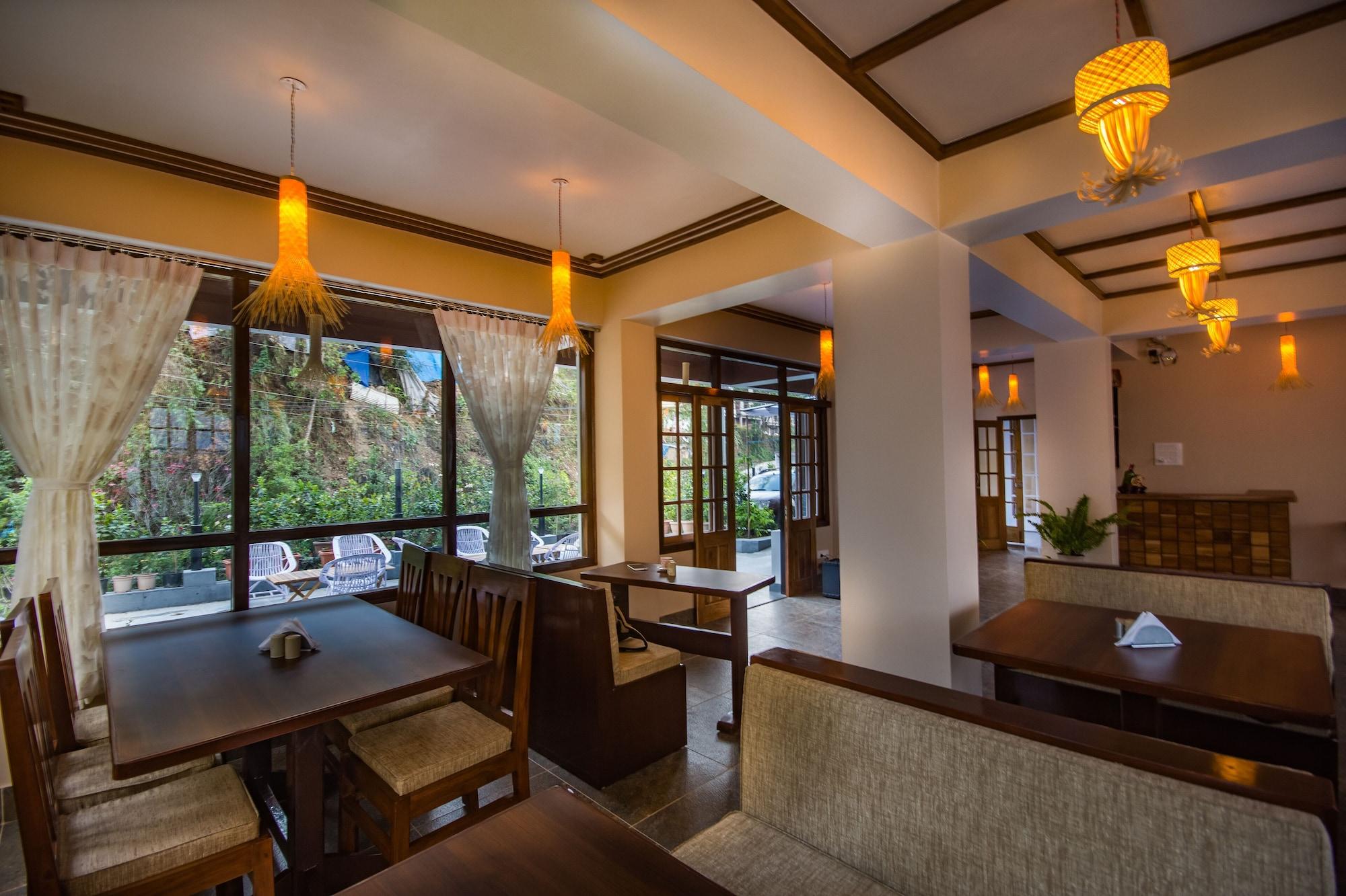 Hotel 100 Petals Gangtok 12 Mins From Mg Marg
